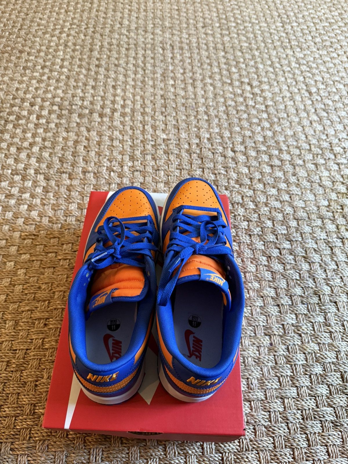 Nike Nike dunks Knicks Colorway Size US 11 / EU 44 - 4 Thumbnail