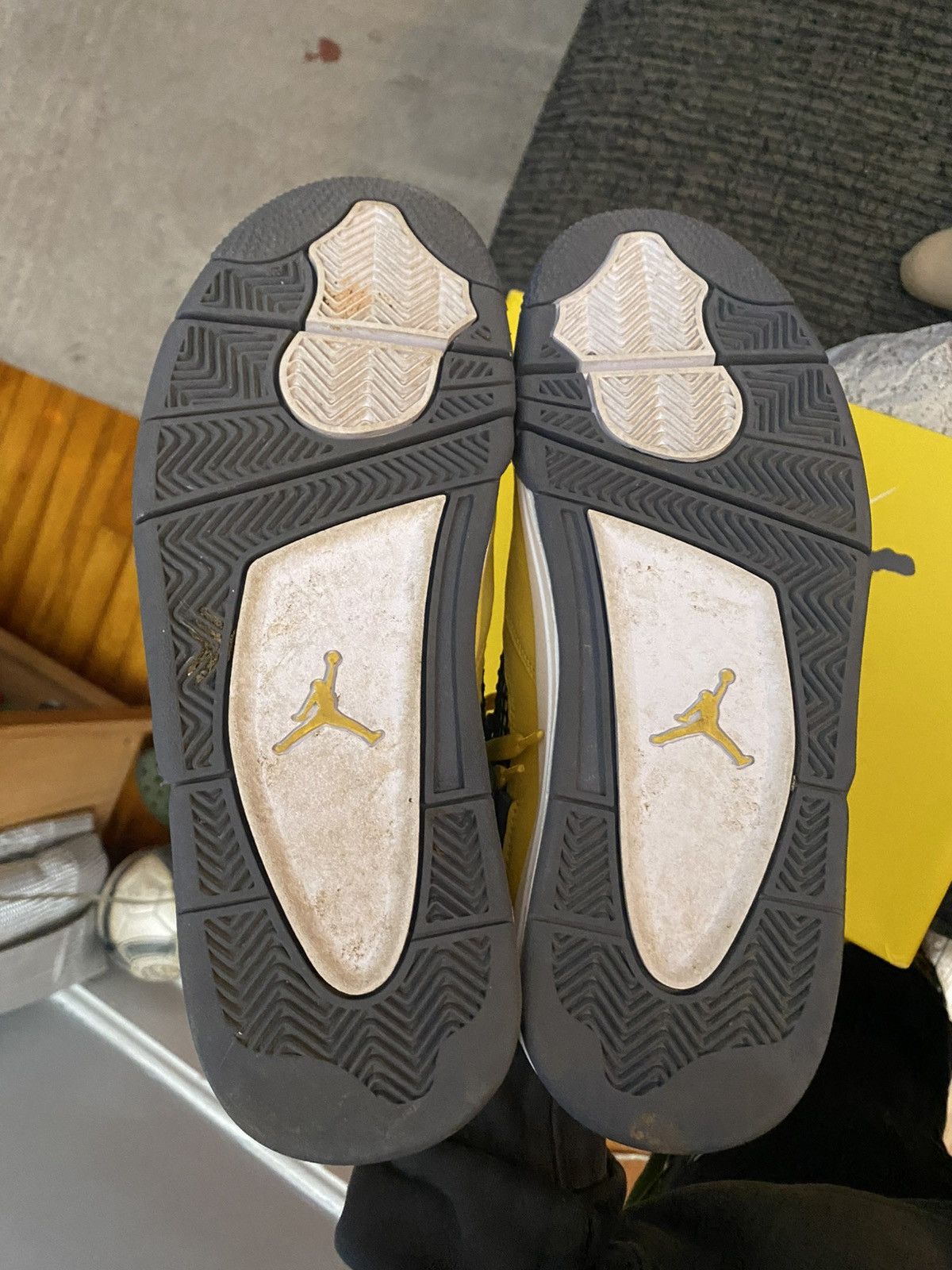 Jordan Brand Jordan 4 Lightning Size US 9 / EU 42 - 4 Thumbnail