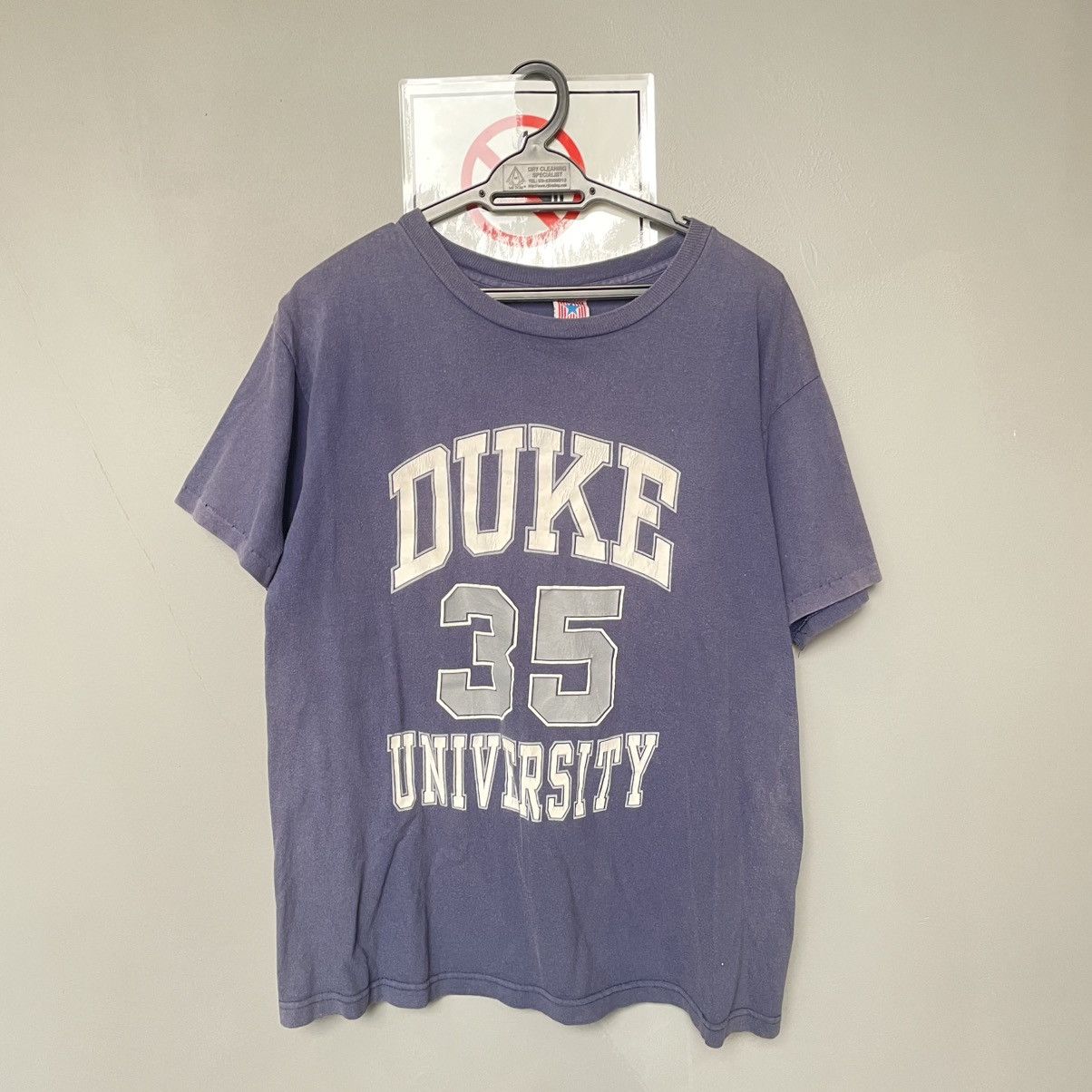 Vintage Thrashed Faded 90s DUKE University ERD GRUNGE TSHIRT Size US L / EU 52-54 / 3 - 1 Thumbnail