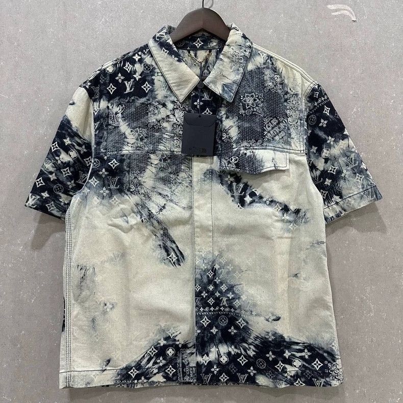 Louis Vuitton Louis Vuitton Cashew full logo denim short sleeve shirt Size US M / EU 48-50 / 2 - 1 Thumbnail