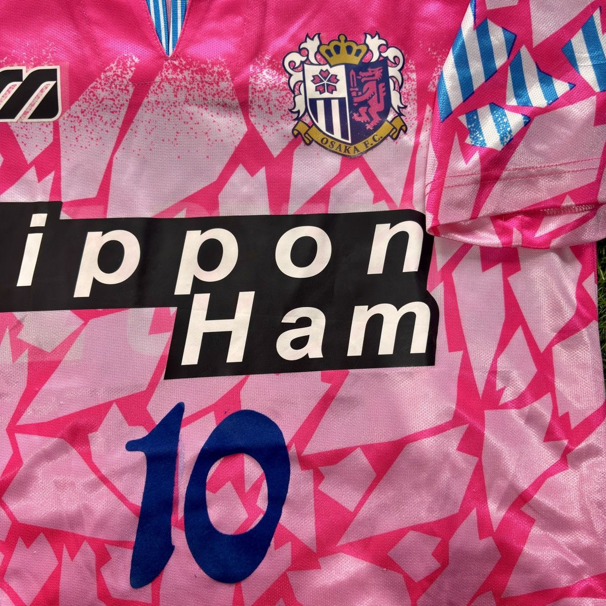 Mizuno Cerezo Osaka Home 1996 Marquinhos #10 Soccer Jersey Size US M / EU 48-50 / 2 - 5 Thumbnail