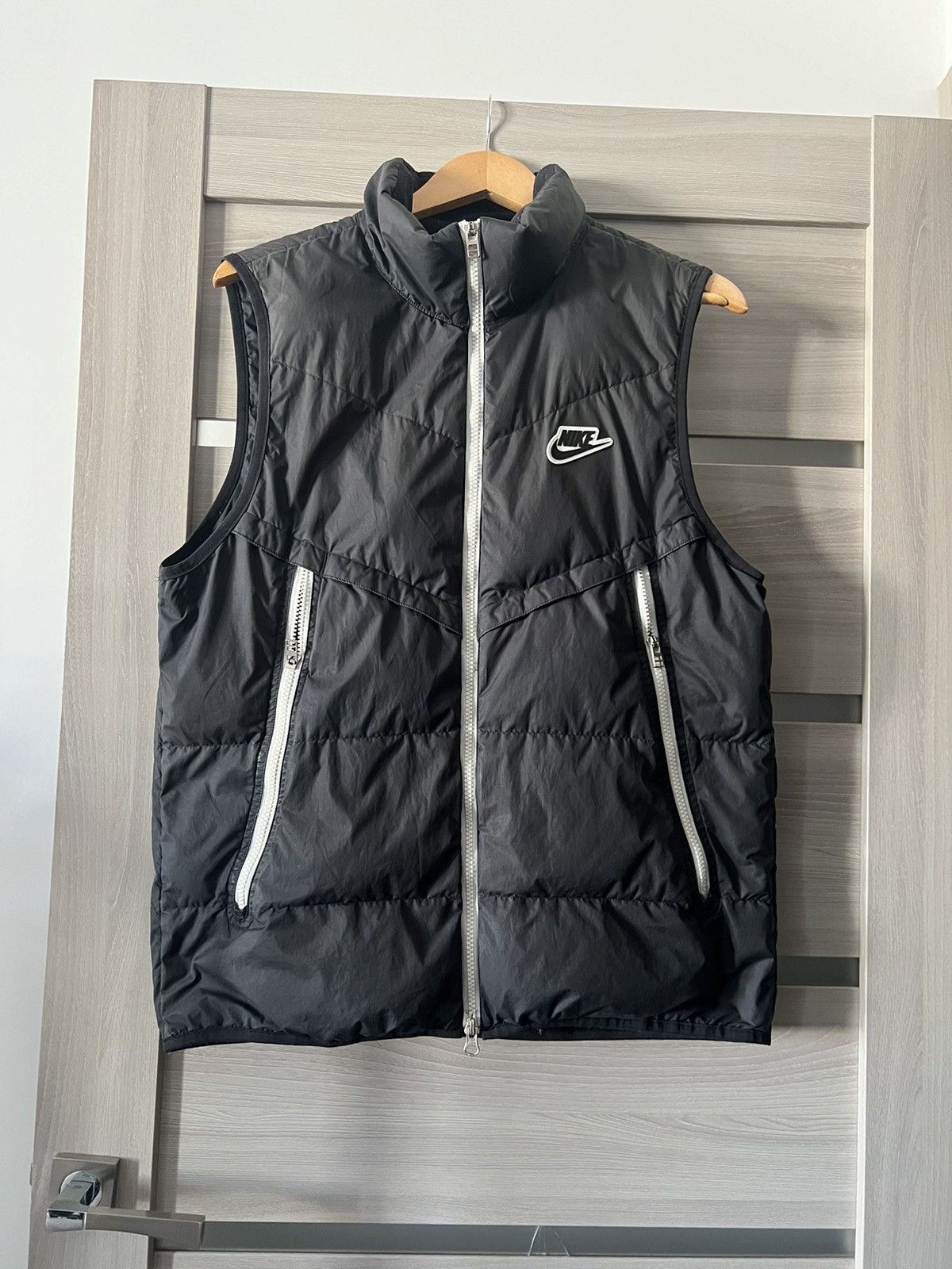 Nike Black Nike Vest Medium 2022 Size US M / EU 48-50 / 2 - 2 Thumbnail