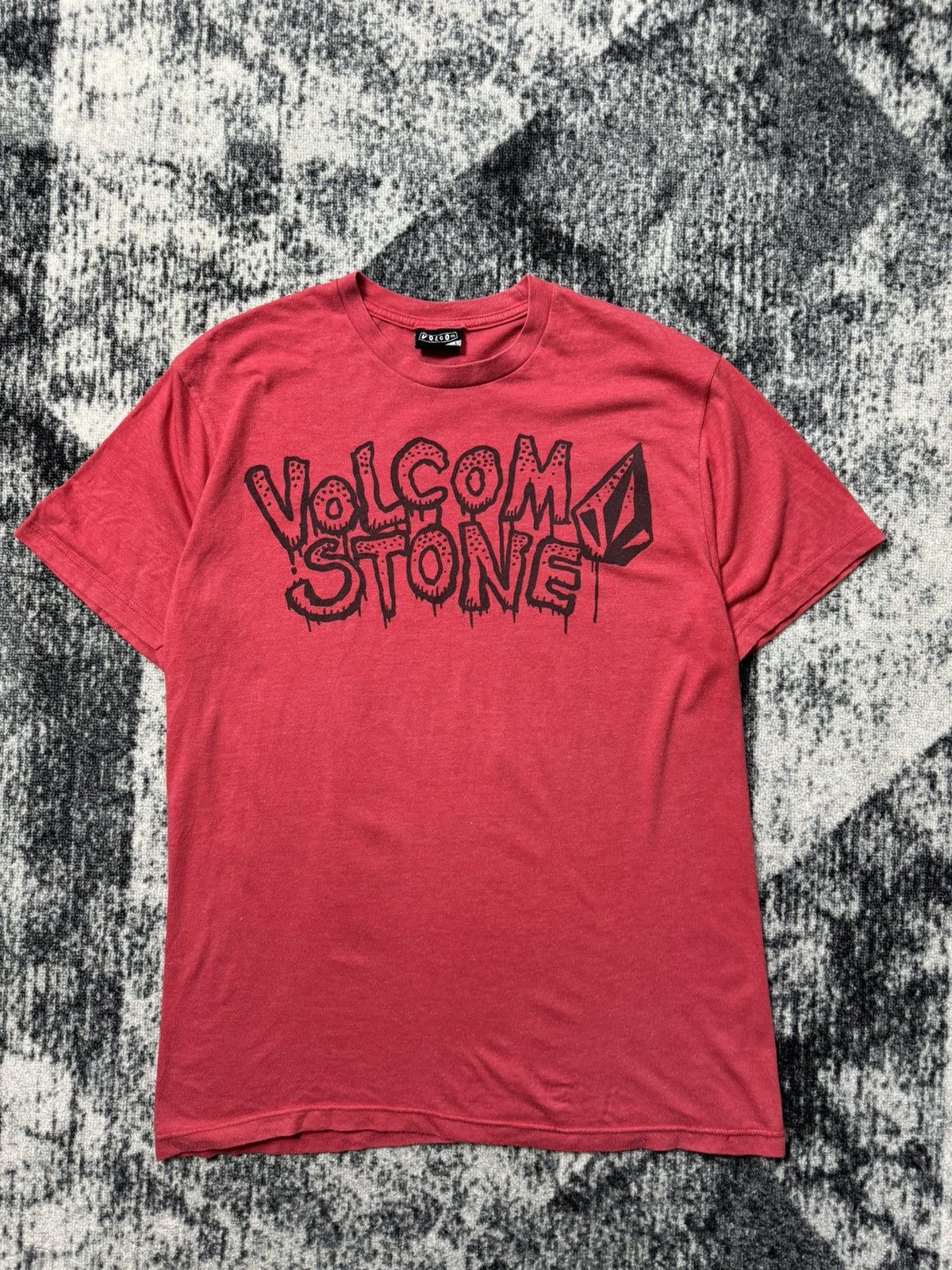 Volcom Vintage Volcom Stone T shirt Red Graphic Aop Size US L / EU 52-54 / 3 - 2 Thumbnail