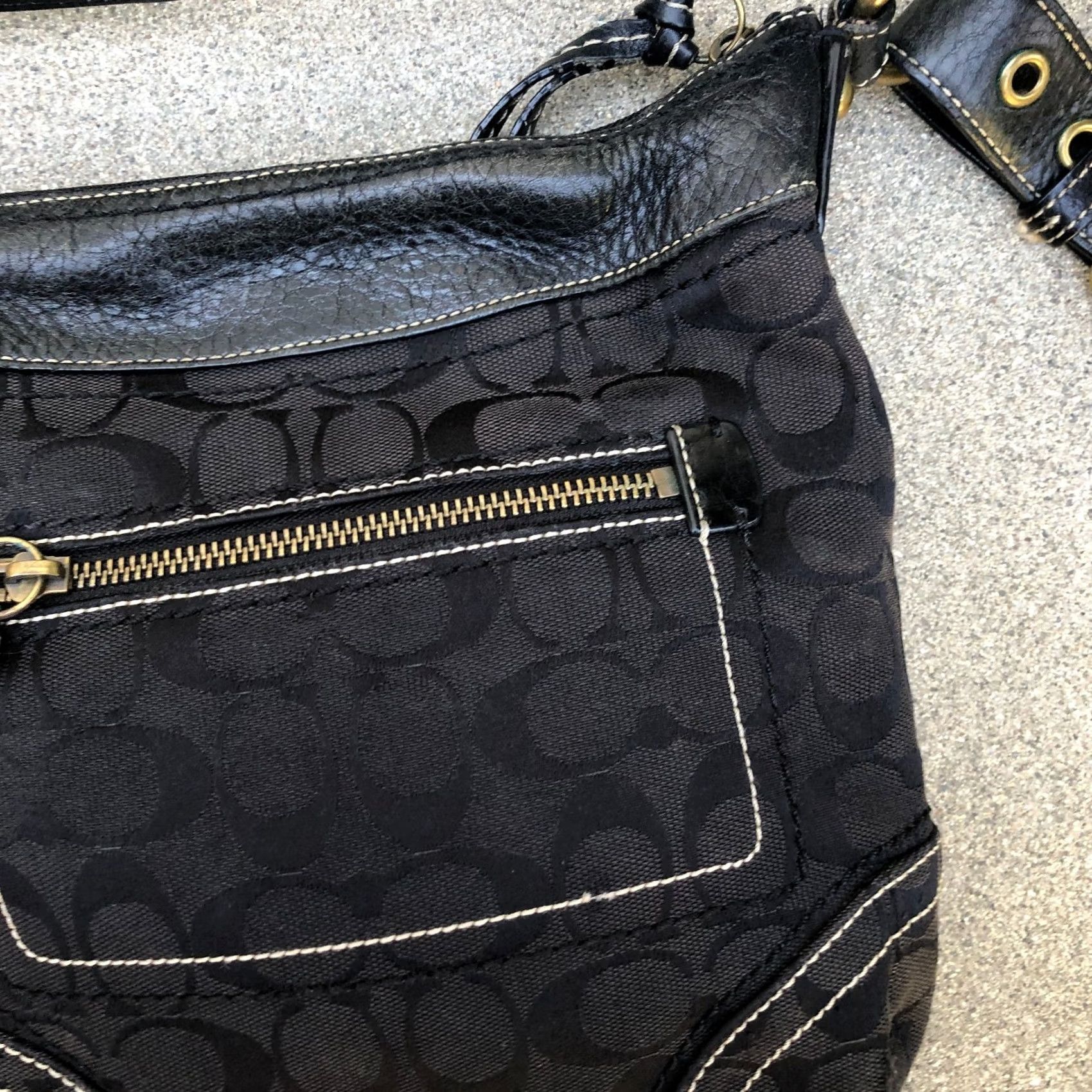 Coach VINTAGE Coach Crossbody Signature Monogram Purse Women's Black Bag G065-10402 Size ONE SIZE - 4 Thumbnail