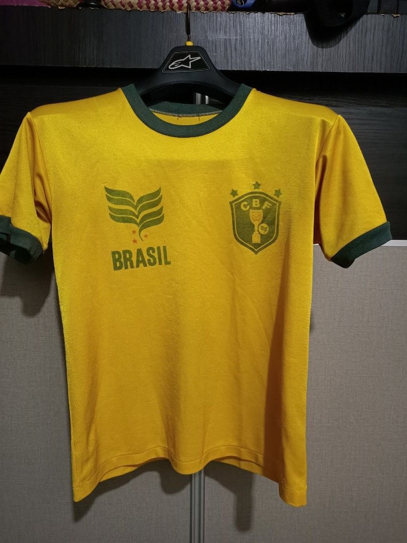 Vintage Vintage brasil 1981/1982 national team fan jersey Size US S / EU 44-46 / 1 - 1 Thumbnail