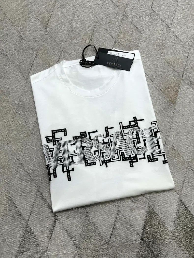 Versace Versace Heavy industry rhinestone embroidery logo Size US S / EU 44-46 / 1 - 1 Thumbnail