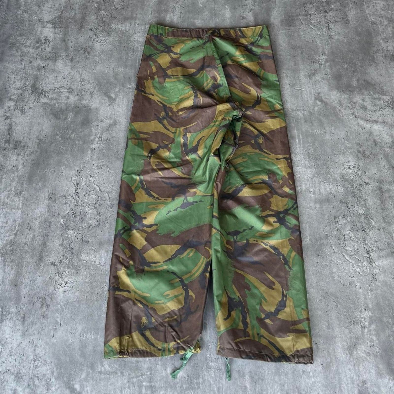 Goretex × Vintage Vintage Y2K Camo Baggy Rainwear Tech Skater Utility Pants Size US 33 - 2 Thumbnail