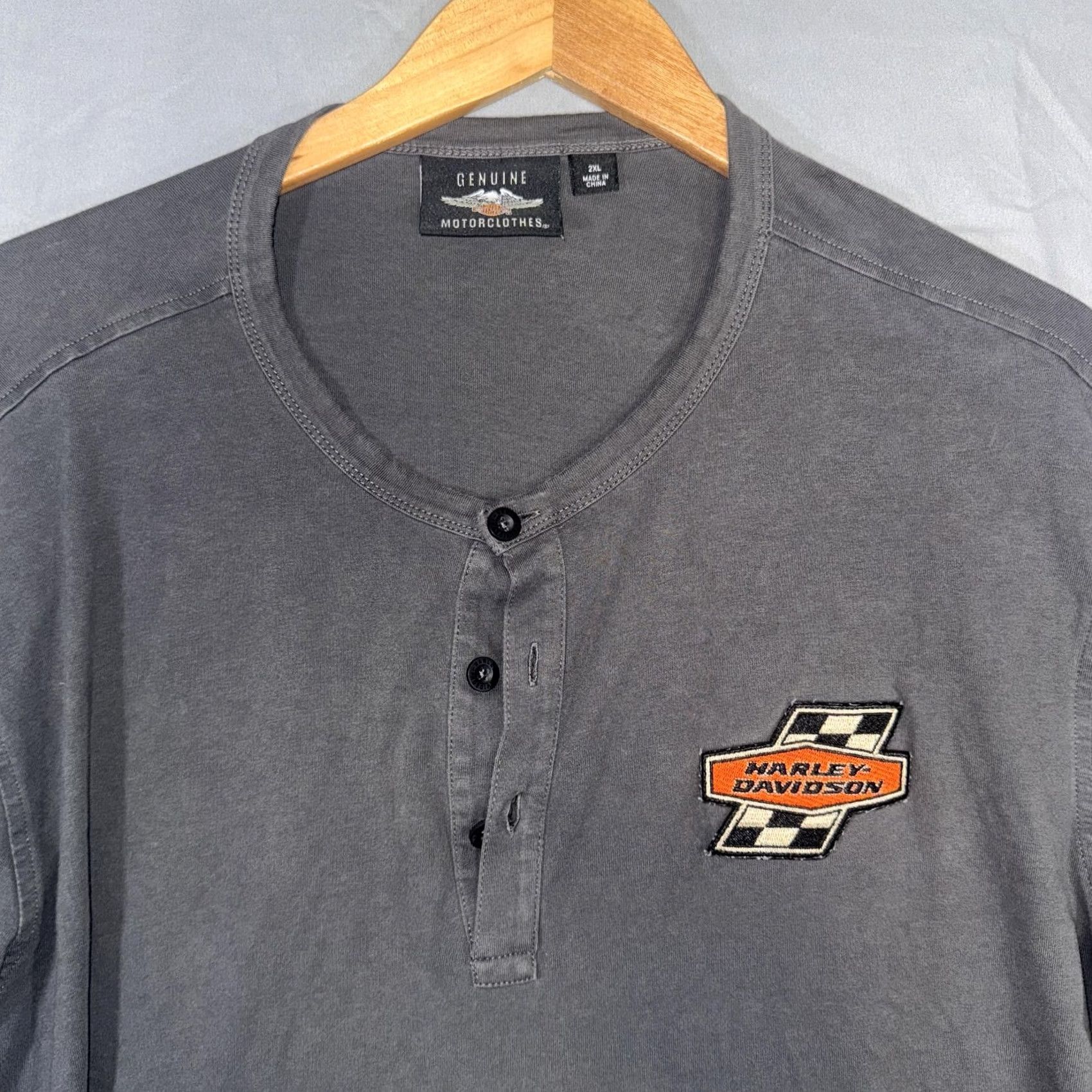 Harley Davidson Harley-Davidson Shirt Mens 2XL Gray Henley Long Sleeve Screamin Eagle Graphic Shirt Mens 2XL Gray Henley Long Sleeve Screamin Eagle Graphic Size US XXL / EU 58 / 5 - 3 Thumbnail