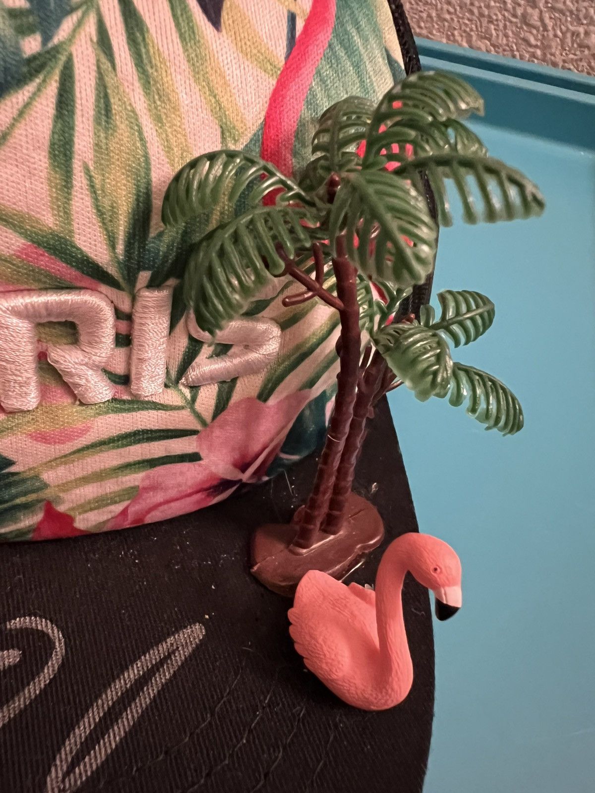 Other Signed SARIS Tropical Flamingo Cap Palm Tree and Flamingo Size ONE SIZE - 2 Thumbnail