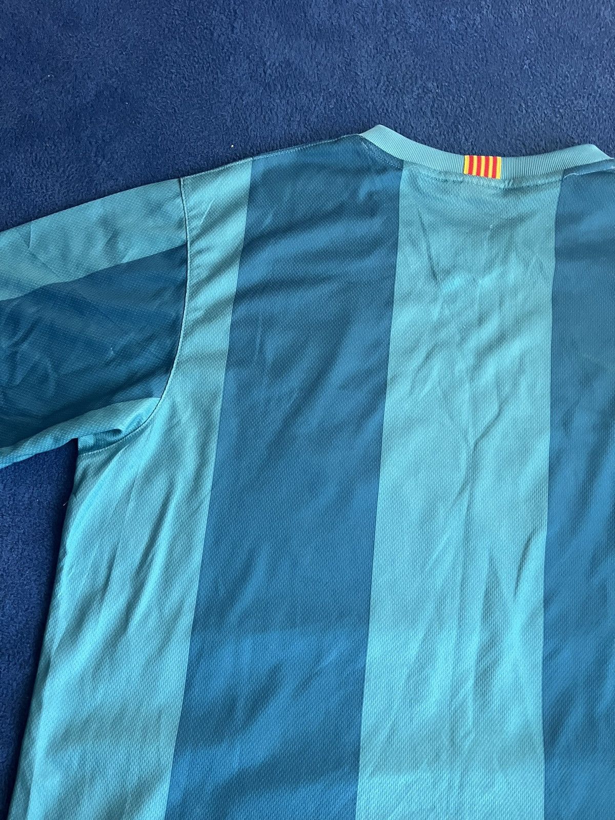 Nike Vintage nike fc Barcelona SOCCER JERSEY TSHIRT Size US L / EU 52-54 / 3 - 9 Thumbnail
