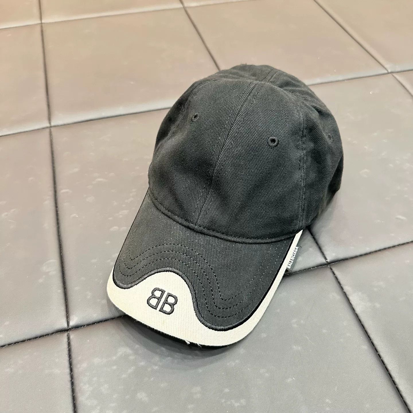 Balenciaga Balenciaga Patchwork Black Hat L Men Size ONE SIZE - 1 Thumbnail