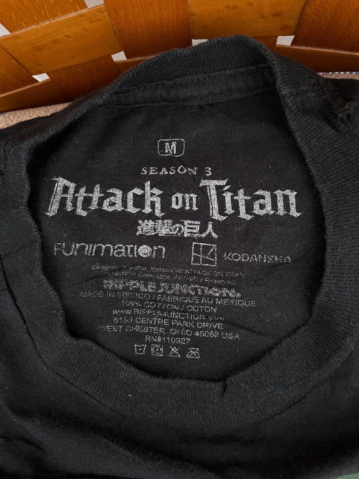 Anime CAPTAIN LEVI ACKERMAN ATTACK ON TITAN Size US M / EU 48-50 / 2 - 3 Thumbnail