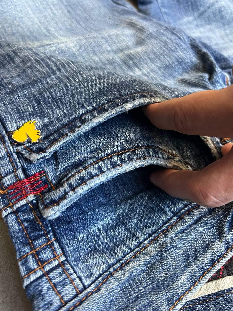 Dsquared2 F/W2005 Dsquared2 'Twins Range' Embroidery Pocket Size US 28 / EU 44 - 6 Thumbnail