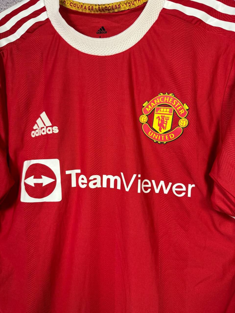 Adidas RONALDO Manchester United 2021/22 Fan Soccer Jersey Medium Size US M / EU 48-50 / 2 - 4 Thumbnail