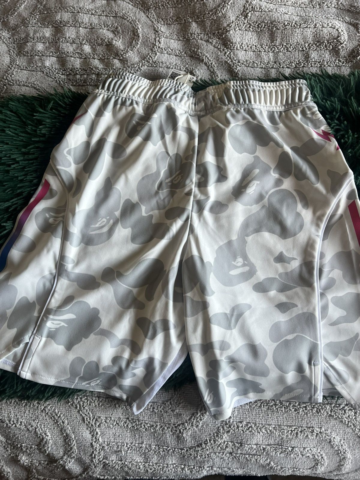 Adidas × Bape Adidas x BAPE Soccer Shorts White Size XS Size US 28 / EU 44 - 5 Thumbnail