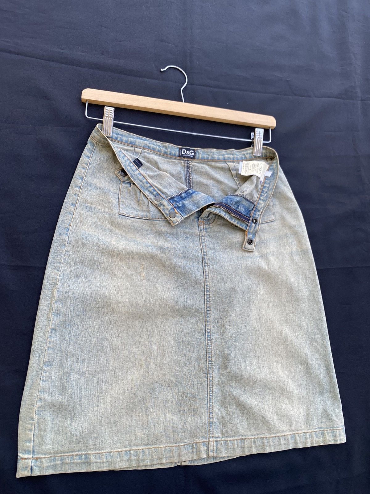 Dolce & Gabbana Rare Vintage Dolce & Gabbana Midi Jeans Skirt Size 26" / US 2 / IT 38 - 4 Thumbnail