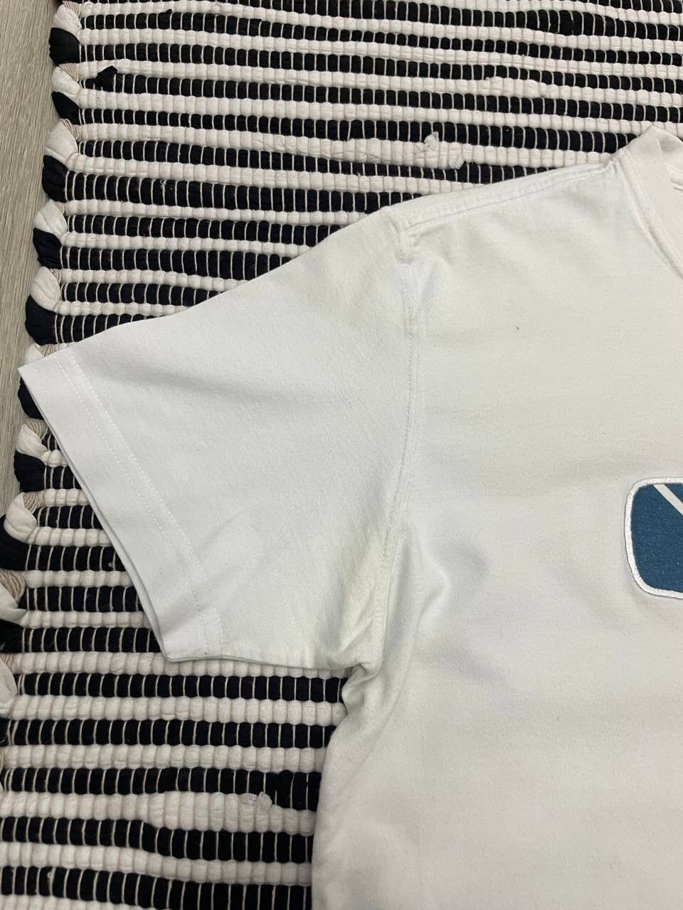Oakley × Vintage Vintage Oakley Slim Fit Big Logo Tee T-Shirt Y2K Size US S / EU 44-46 / 1 - 6 Thumbnail