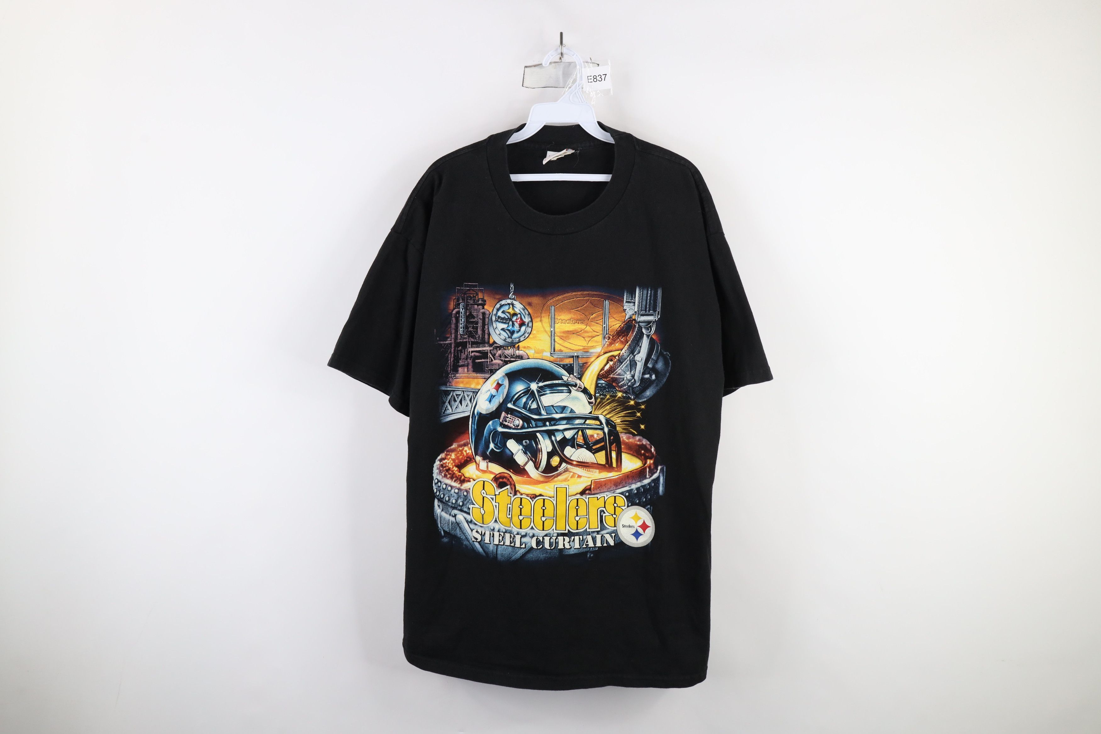 Vintage Vintage Y2K 2002 NFL Steelers Football Steel Curtain T-Shirt Size US XL / EU 56 / 4 - 1 Thumbnail