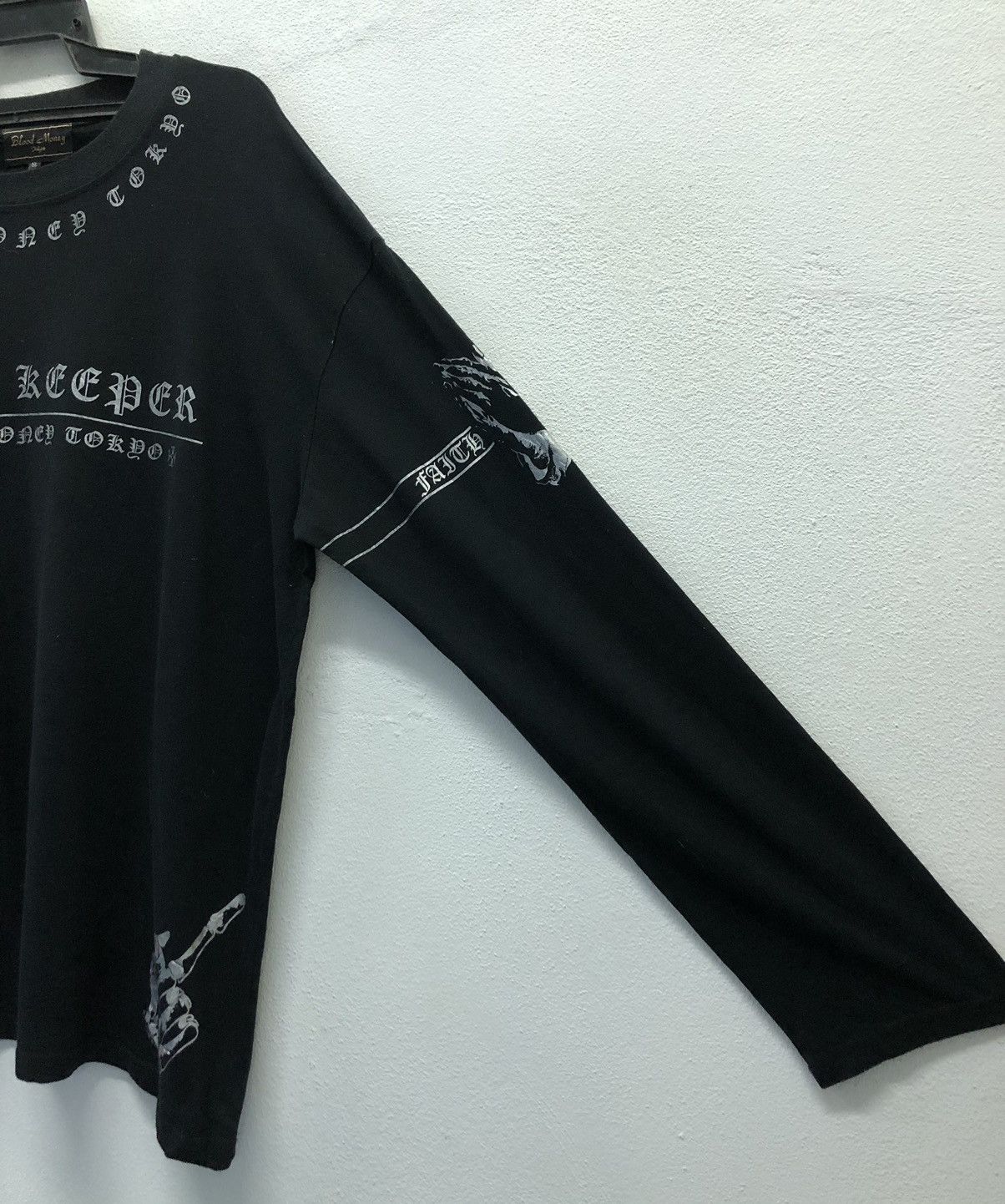 Vintage Vintage Blood Money Tokyo Long Sleeve T-Shirt Size US XL / EU 56 / 4 - 7 Thumbnail