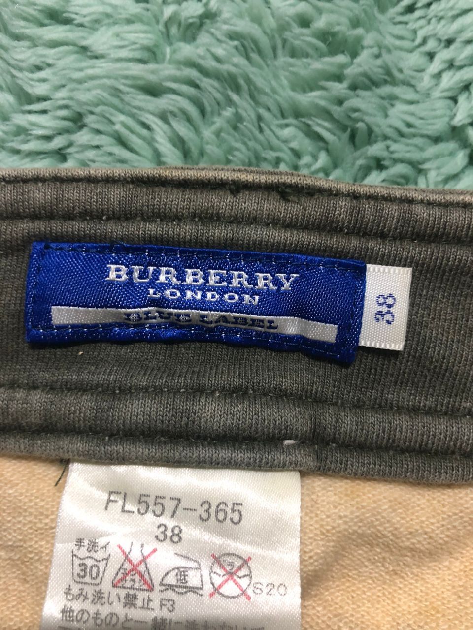 Burberry Burberry Blue Label Mini Skirt Bushpants Design Size 30" / US 8 / IT 44 - 8 Thumbnail