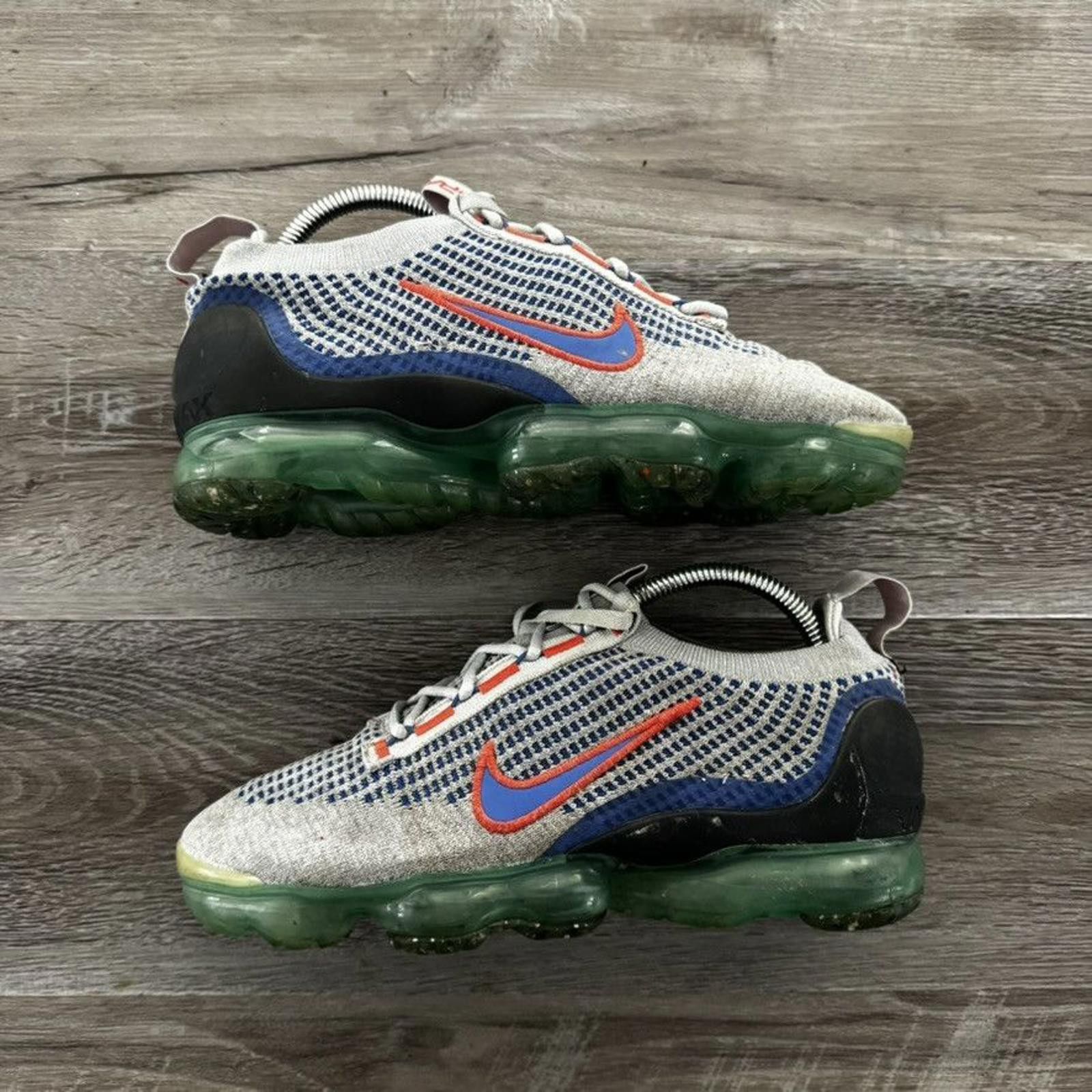 Nike NIKE • Air VaporMax 2021 Flyknit "Wolf Grey" (7.5M) Size US 7.5 / EU 40-41 - 2 Thumbnail