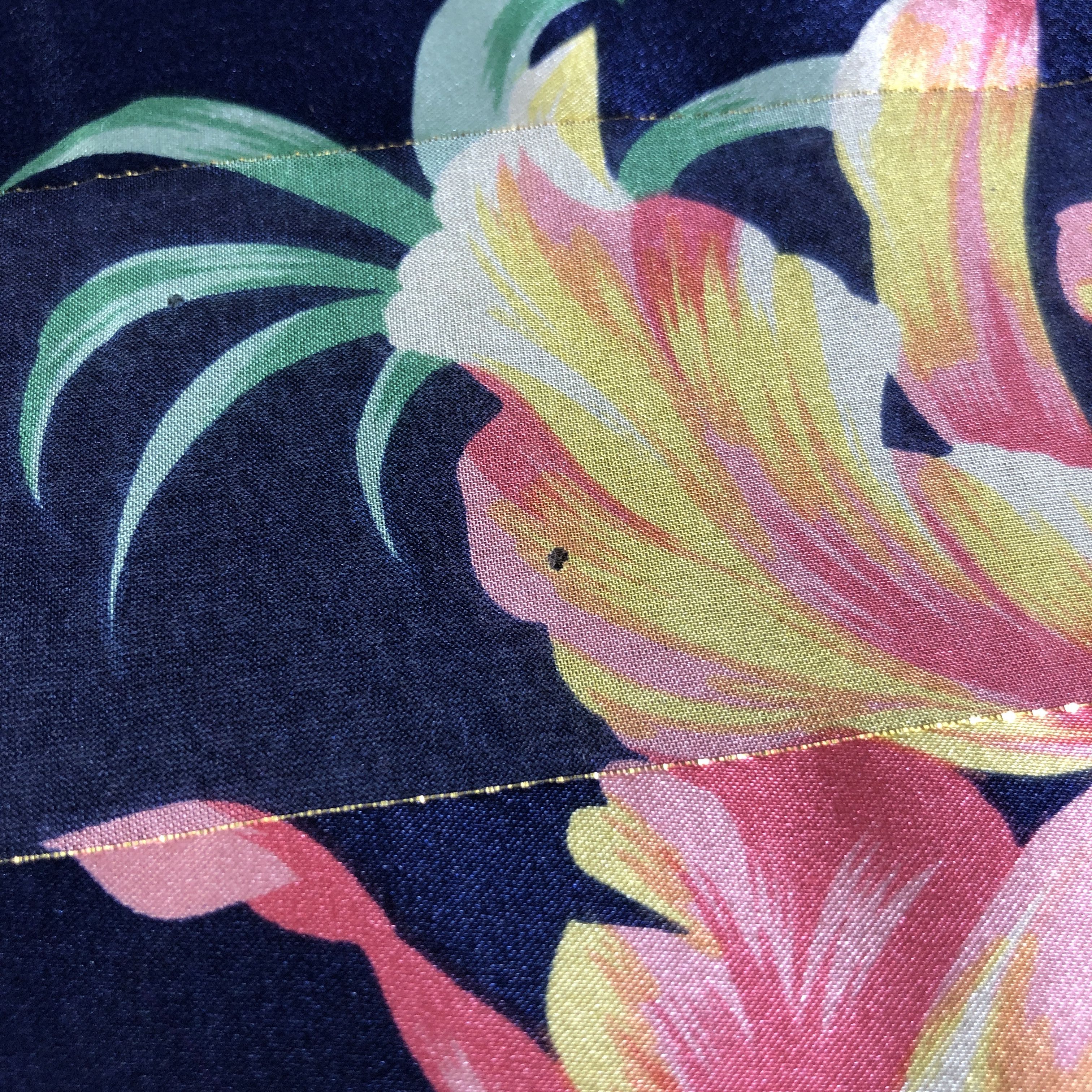 Japanese Brand Luxury Floral Silk Scarf M1017 Size ONE SIZE - 6 Thumbnail