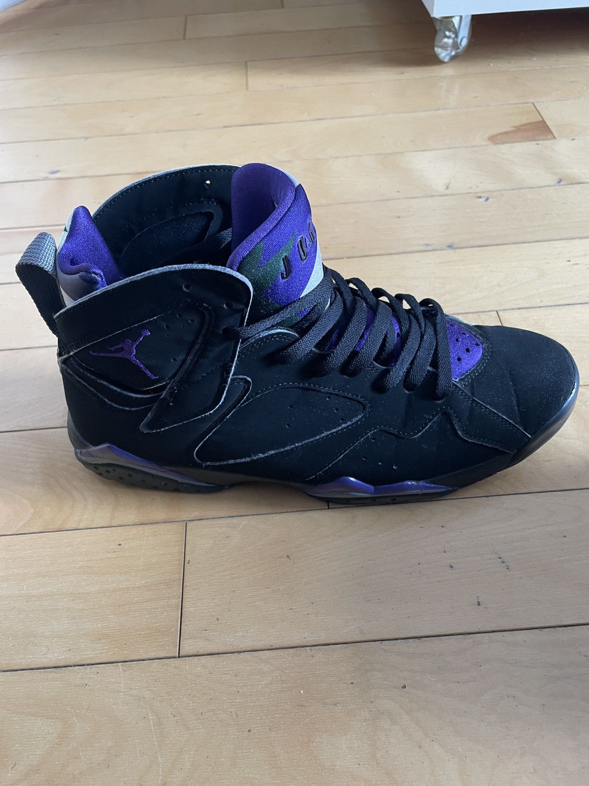 Jordan Brand Air Jordan 7 Retro Ray Allen PE Bucks Away, Ray Allen 2019 Size US 10.5 / EU 43-44 - 4 Thumbnail