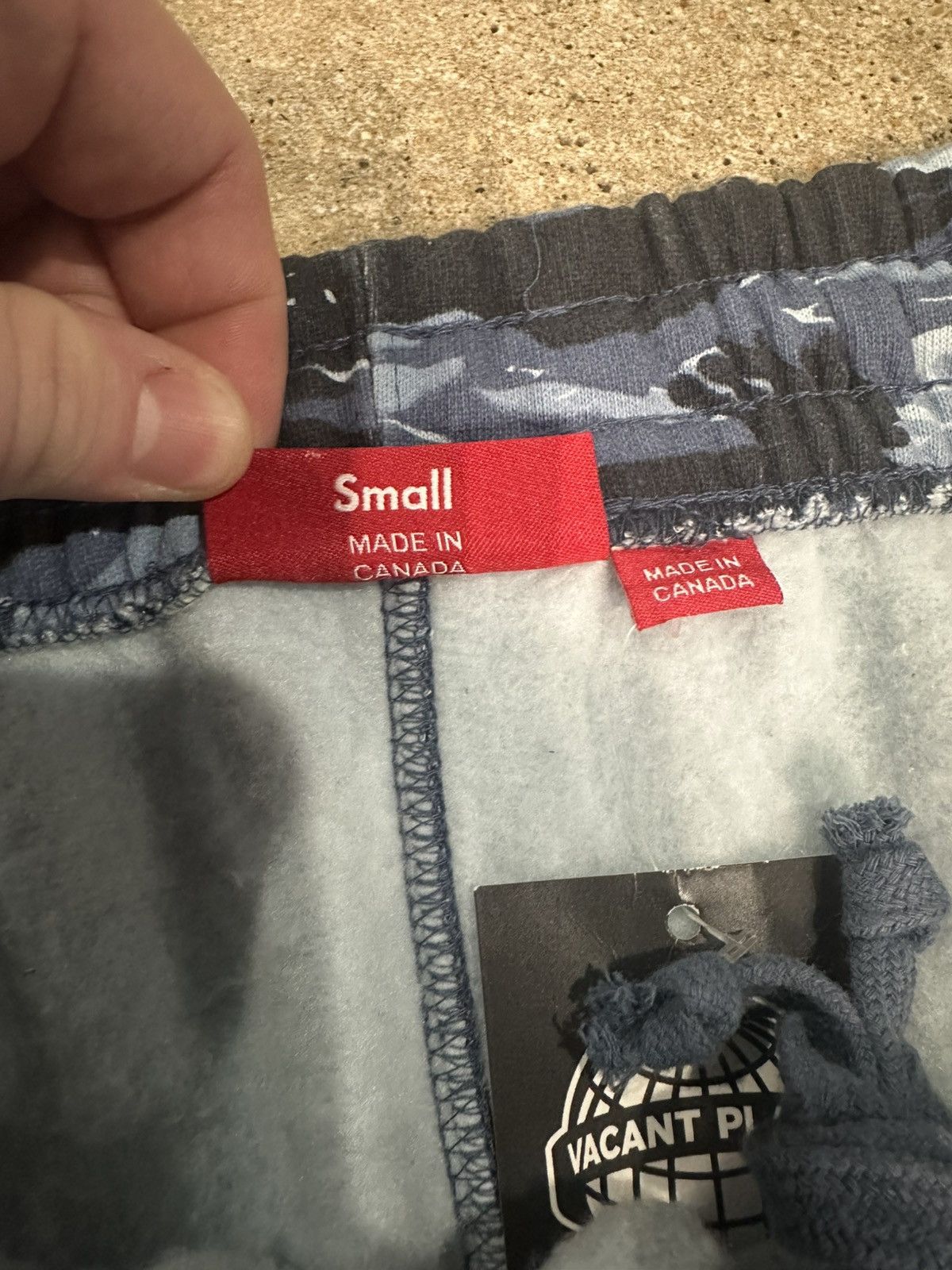 Supreme Supreme Tiger Camo Small Box logo Sweats - Size S Size US 30 / EU 46 - 4 Thumbnail