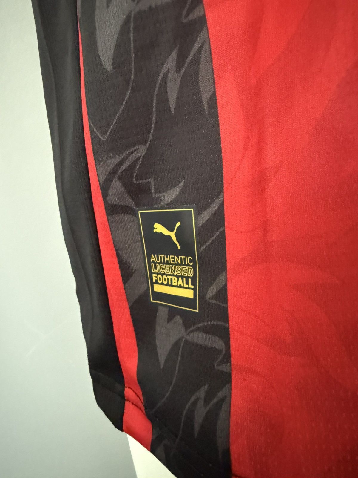 Puma Luka Modric #14 AC Milan 2025/26 Home New Soccer Jersey Size US XL / EU 56 / 4 - 2 Thumbnail