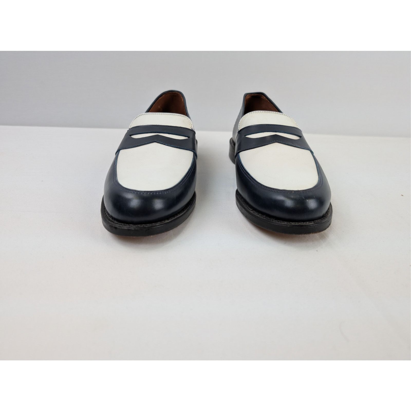 Allen Edmonds o1rshd1 CC20 calfskin leather penny loafer in navy and white Size US 10 / EU 43 - 8 Thumbnail