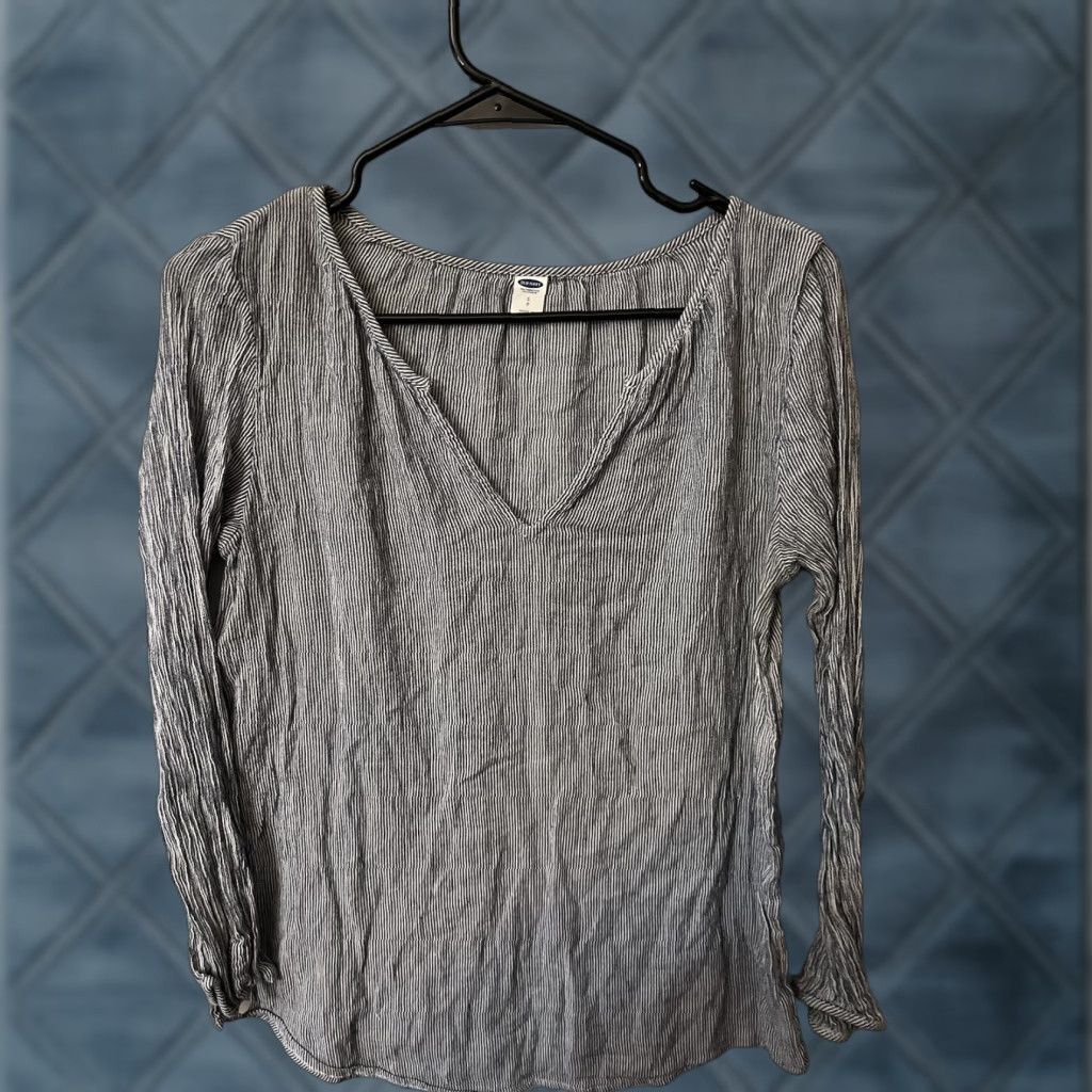Old Navy Old Navy Women's T-Shirt Size S Blue Striped V-Neck Long Sleeve Casual Breathable Classic Size S / US 4 / IT 40 - 1 Thumbnail
