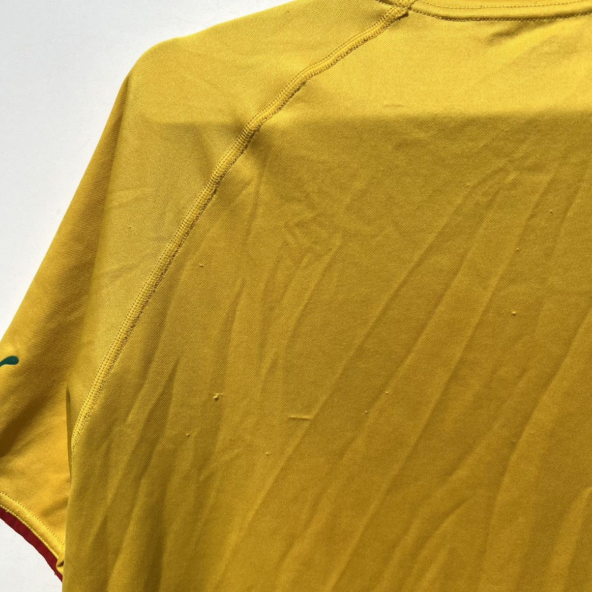 Puma Puma Cameroon 2004 2006 soccer jersey vintage Size US L / EU 52-54 / 3 - 12 Thumbnail