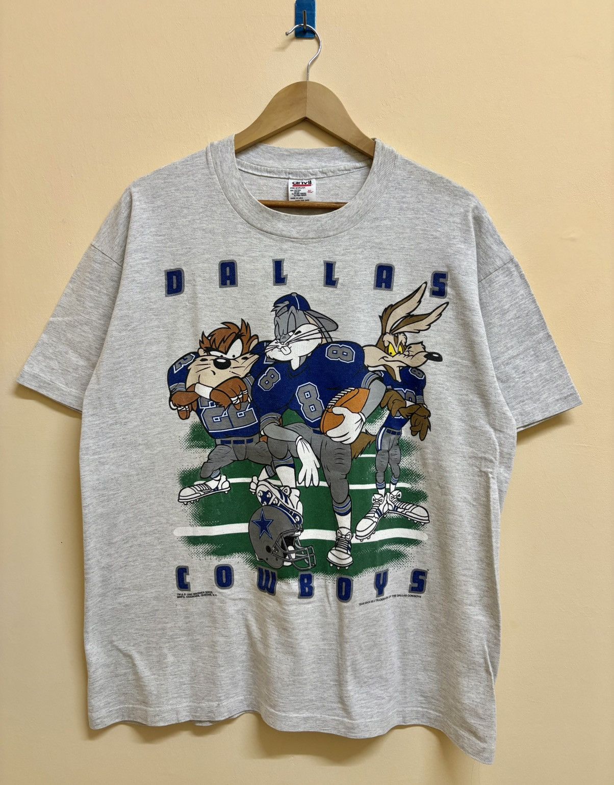 Vintage Vintage 1993 Looney Tunes Cartoon Dallas Cowboys NFL Size US XL / EU 56 / 4 - 1 Thumbnail