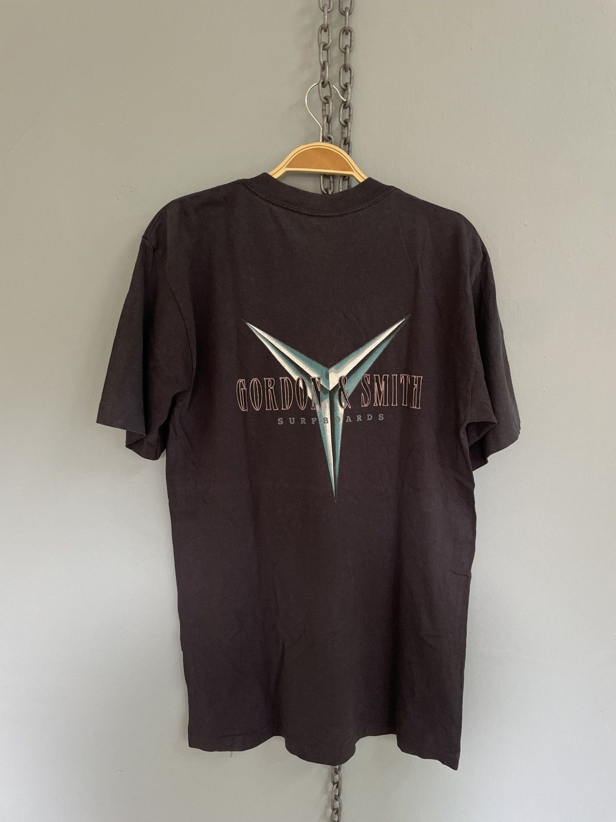 Vintage Vintage 90s Gordon & Smith Surfboard t shirt Size US M / EU 48-50 / 2 - 2 Thumbnail