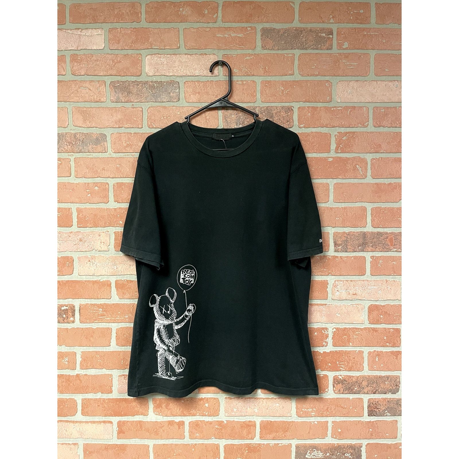 Original Fake Original Fake Medicom Toy Tee Size US XL / EU 56 / 4 - 1 Thumbnail