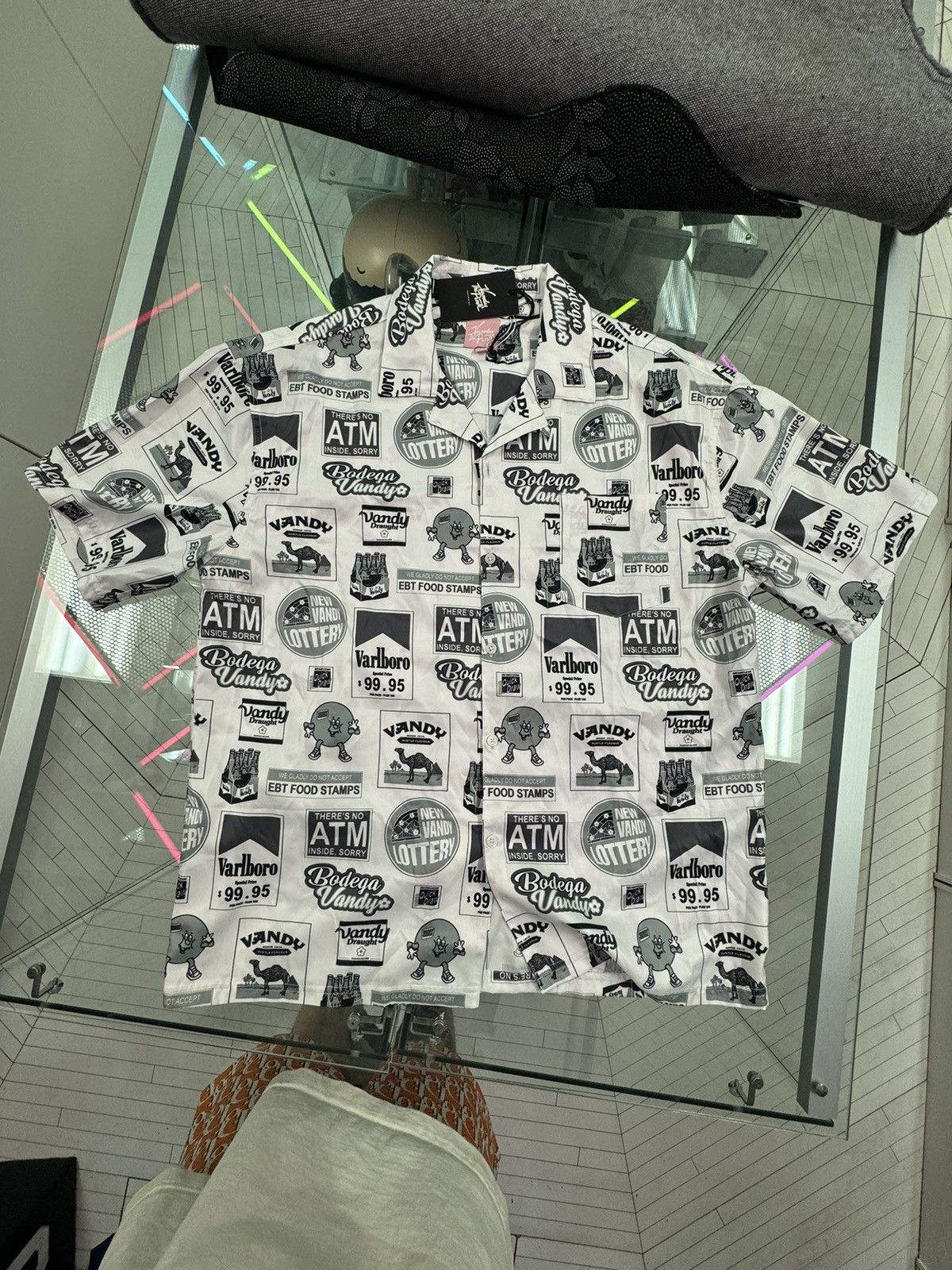 Vandy The Pink Vandy The Pink Cabana button up 2021 release Size US XL / EU 56 / 4 - 3 Thumbnail