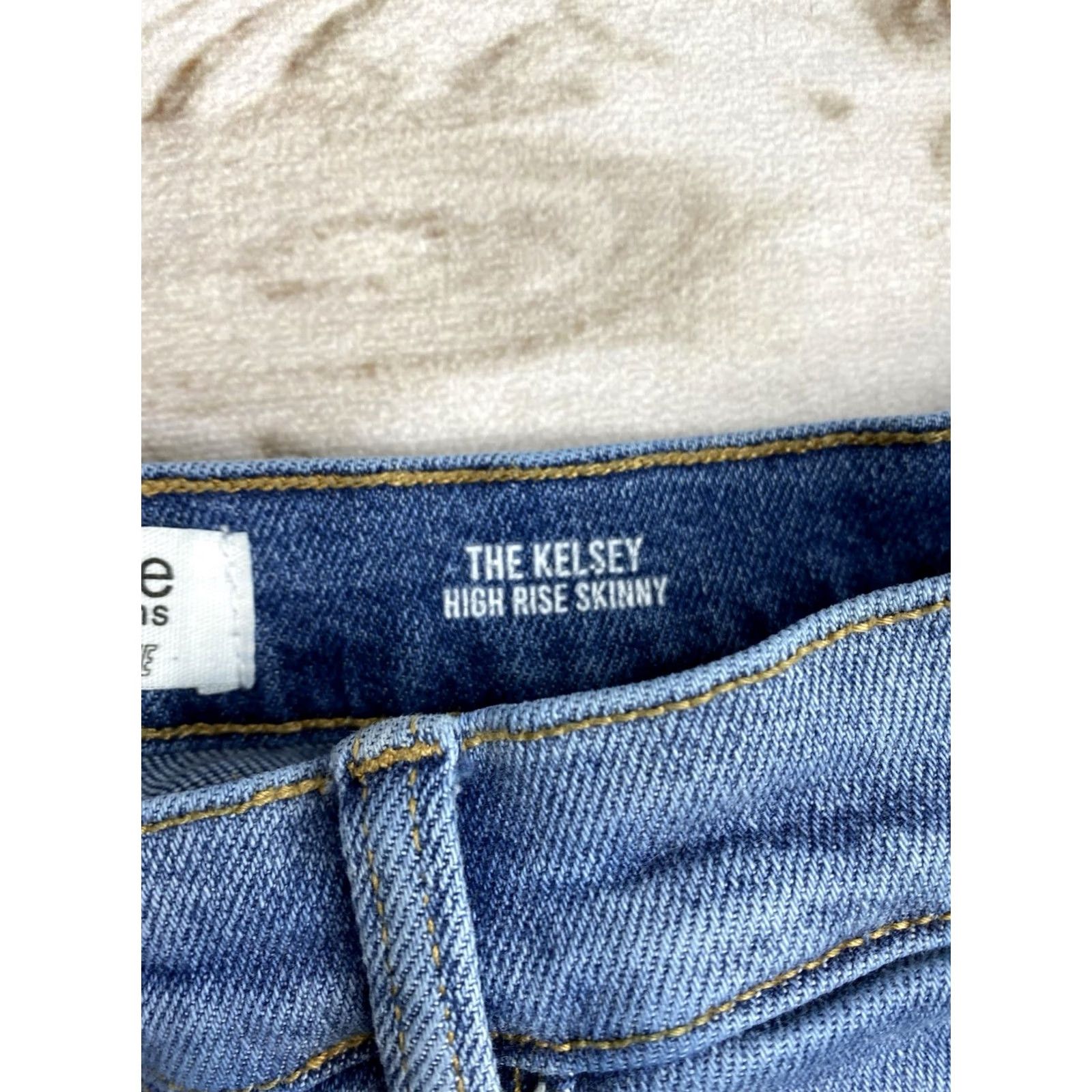 Vintage Kensie Jeans Sz 10/30 The Kelsey High Rise Skinny Ankle Distressed Raw Hem Jeans Women Slim Denim Blue 5-Pocket City Fall Winter Spring Size 32" / US 10 / IT 46 - 4 Thumbnail