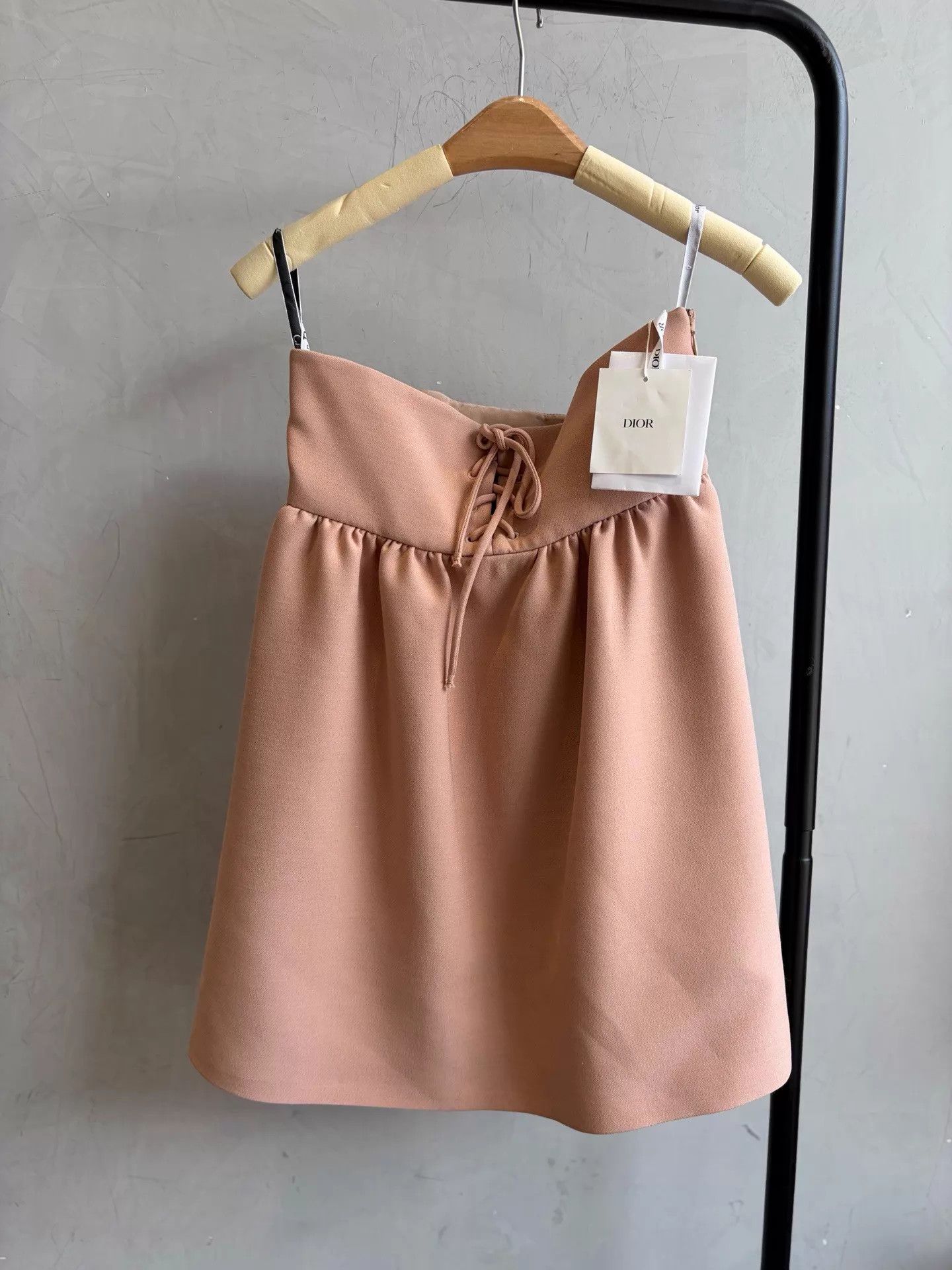 Dior Dior Blush High-Waist Wool-Silk Skirt Women's 34 Size 25" / US 0 / IT 36 - 1 Thumbnail