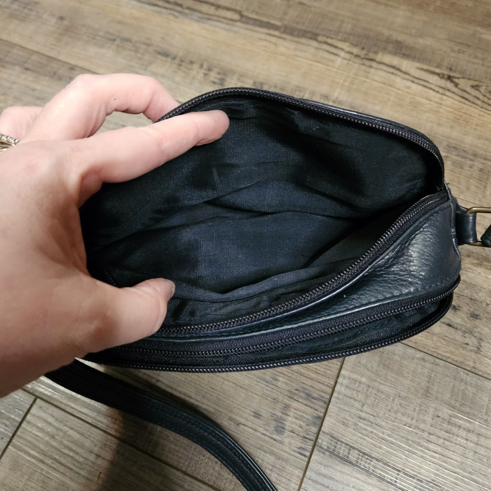 Etienne Aigner Vintage Etienne Aigner Small black leather Purse handbag 4a Size ONE SIZE - 8 Thumbnail