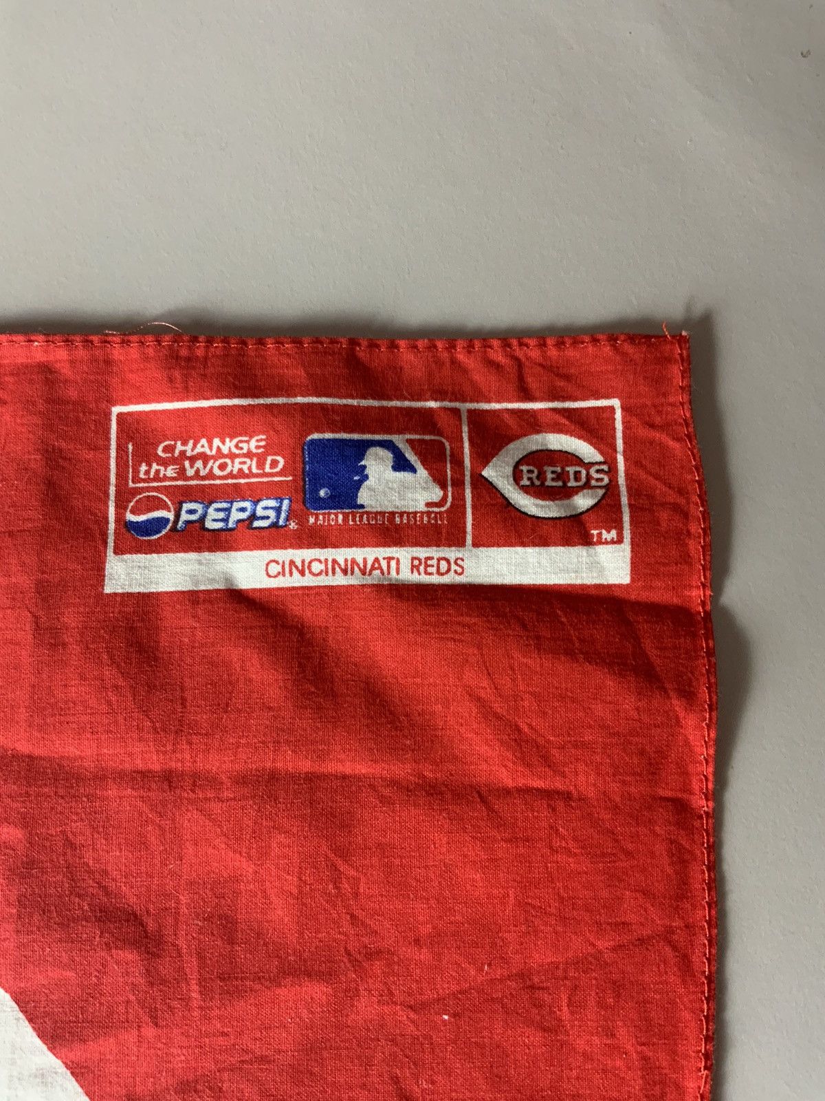 MLB Vintage Cincinnati Reds Pepsi 2002 REDS Bandana Handkerchief Size ONE SIZE - 8 Thumbnail