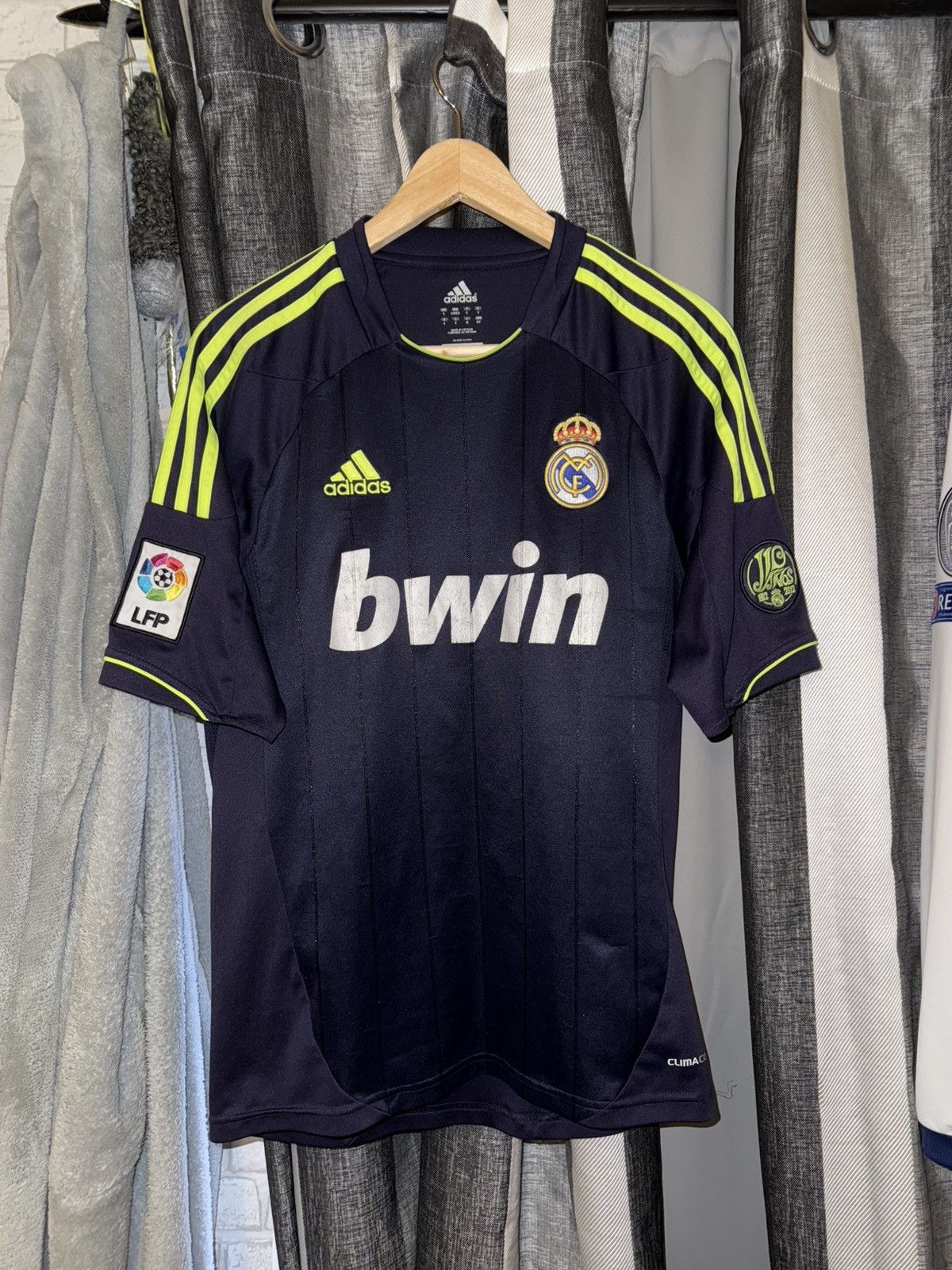 Adidas Real Madrid jersey Size US S / EU 44-46 / 1 - 1 Thumbnail