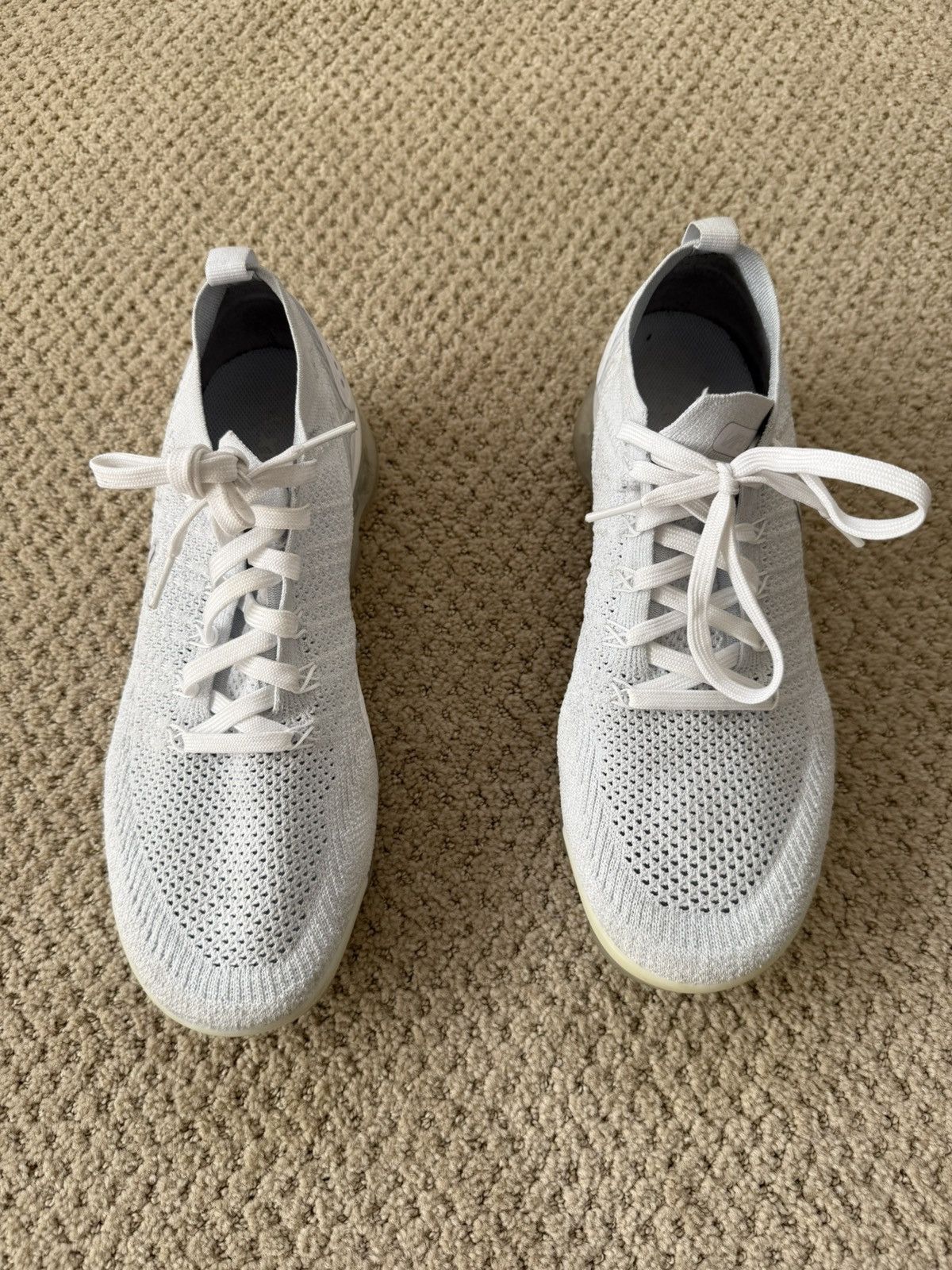 Nike 🔥❤️🔥❤️ RARE NIKE VAPORMAX MAX TRIPLE WHITE Size US 10.5 / EU 43-44 - 2 Thumbnail