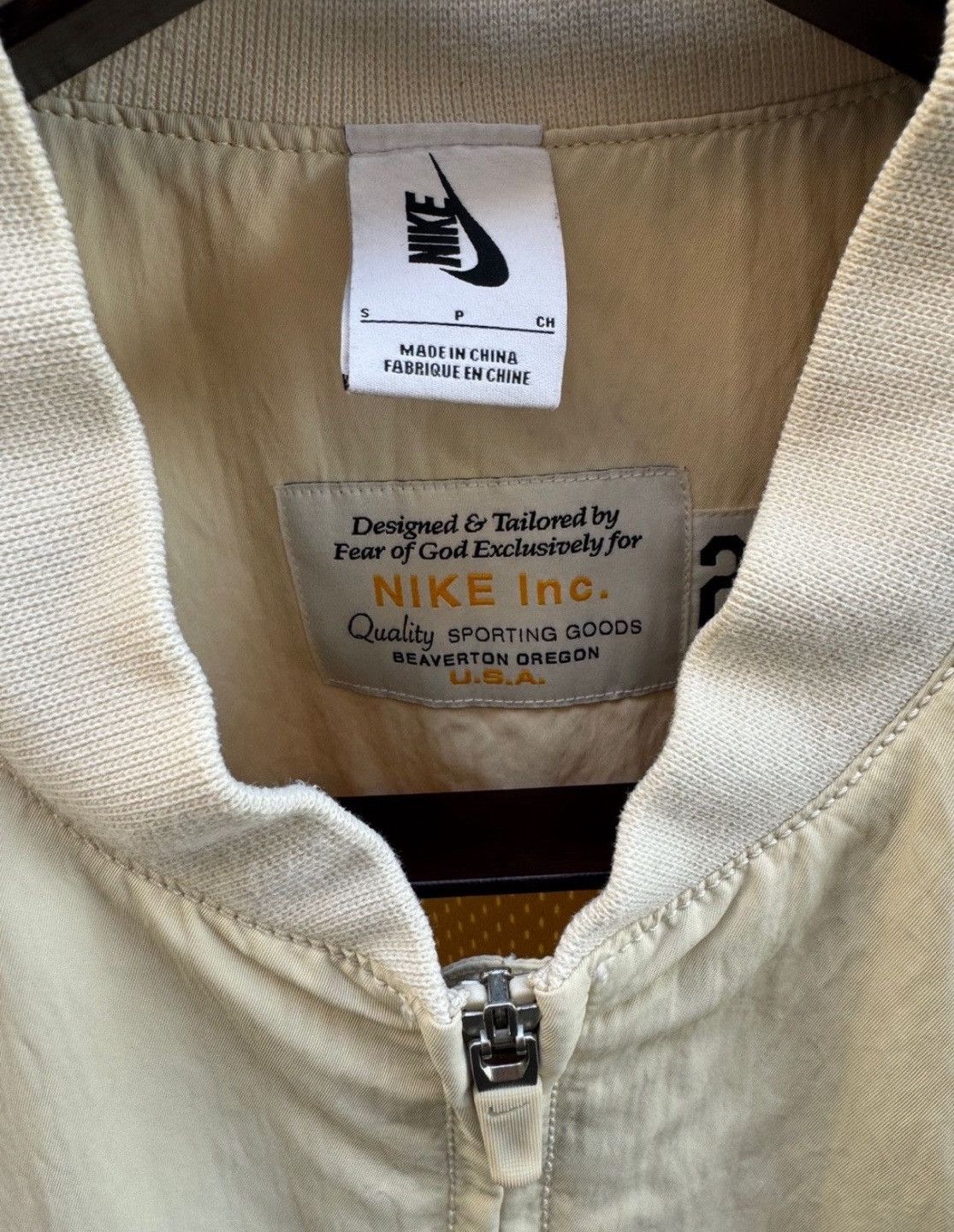 Fear of God × Nike Nike x Fear Of God NRG Basketball Jacket Light Cream FOG 8th Size US S / EU 44-46 / 1 - 3 Thumbnail