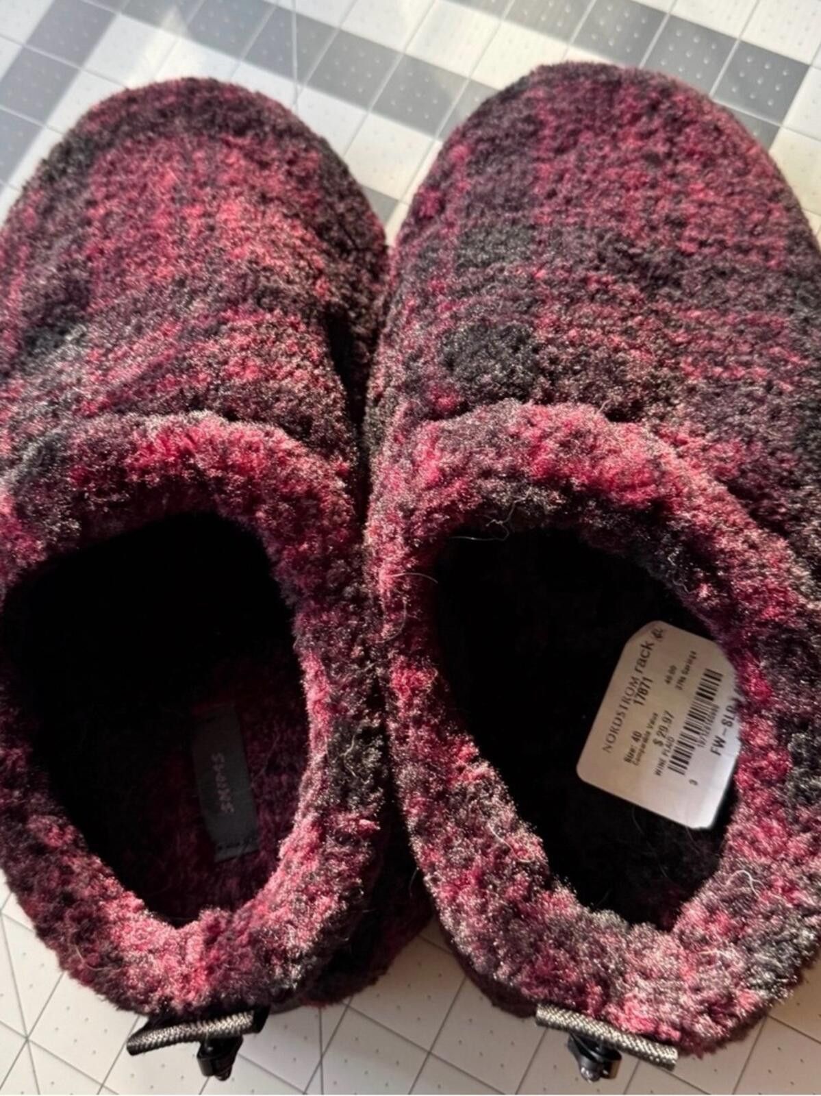 Swims SKIMS Cozy Plaid Slippers Size US 9.5 / IT 39.5 - 1 Thumbnail