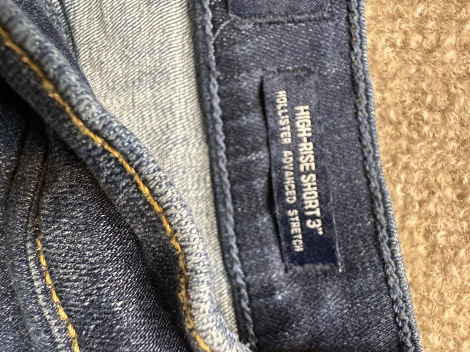 Hollister Hollister 00 W23 Short-3" Cuffed Hem Jean High Rise (748) Size 24" / US 00 / IT 34 - 5 Thumbnail