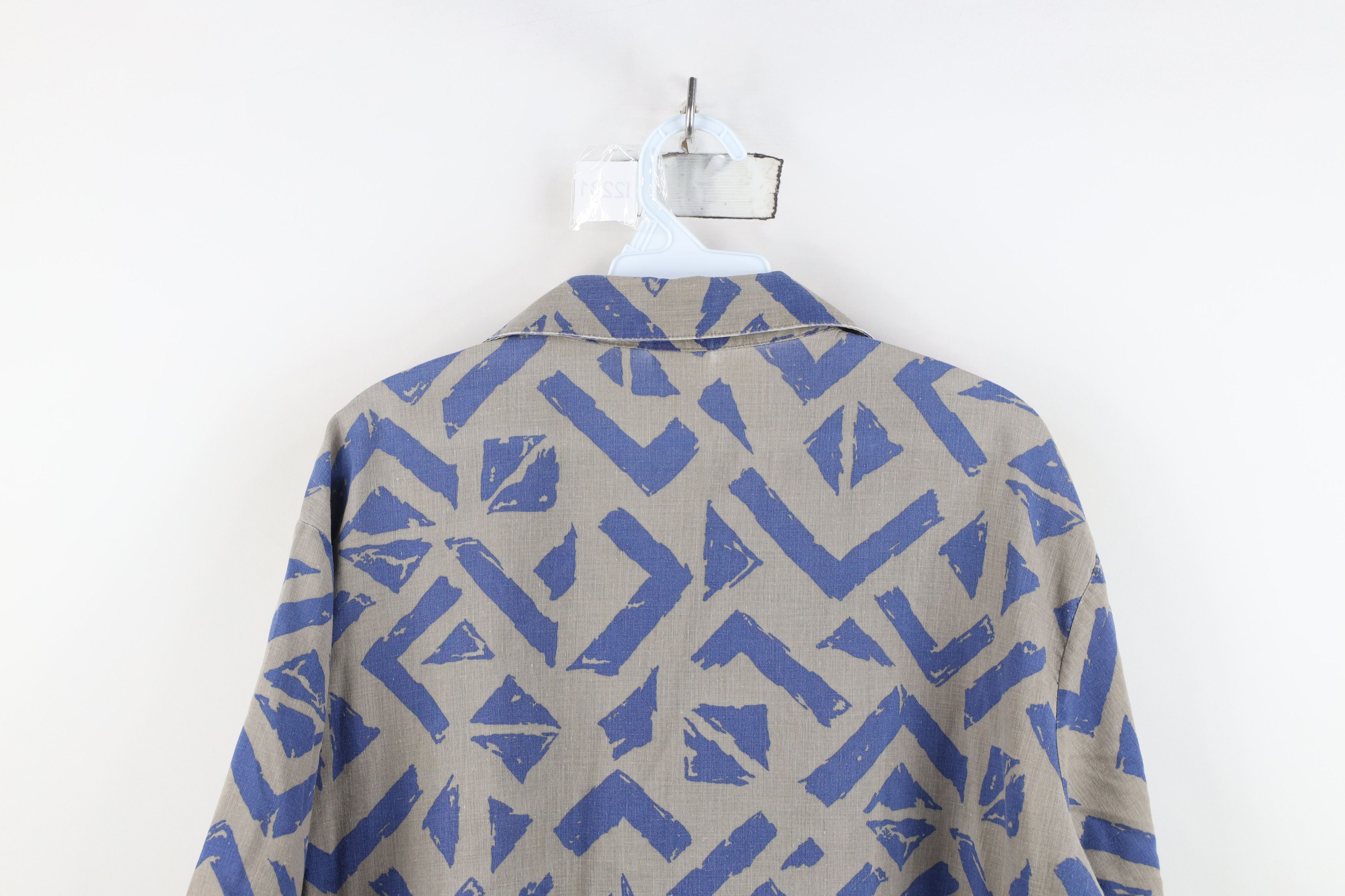 Vintage Vintage 70s Streetwear Geometric Collar Button Shirt USA Size US L / EU 52-54 / 3 - 11 Thumbnail