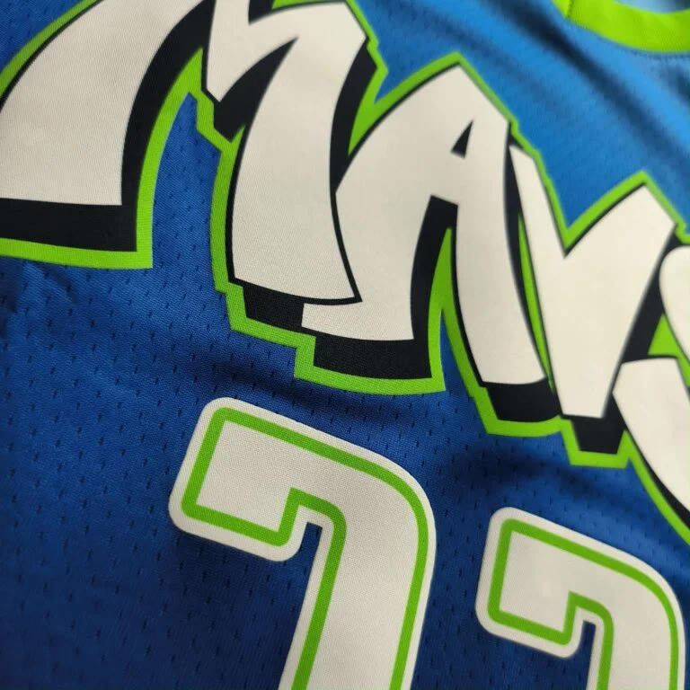 Nike NEW Dallas Mavericks Luka Doncic City Edition NBA jersey M Size US M / EU 48-50 / 2 - 4 Thumbnail