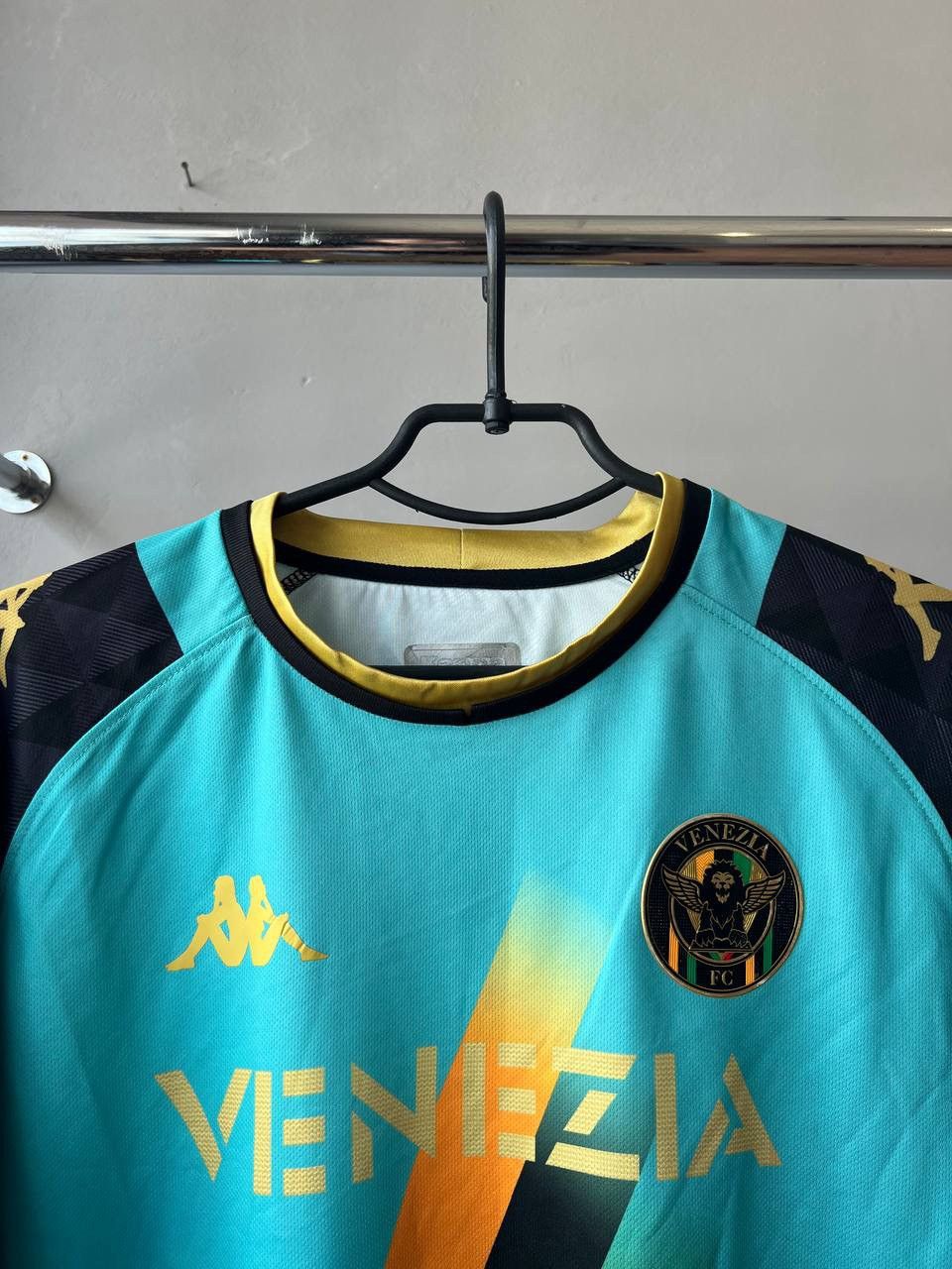 Kappa 2021/22 VENEZIA FC THIRD SOCCER JERSEY FOOTBALL SHIRT KAPPA Size US XL / EU 56 / 4 - 3 Thumbnail