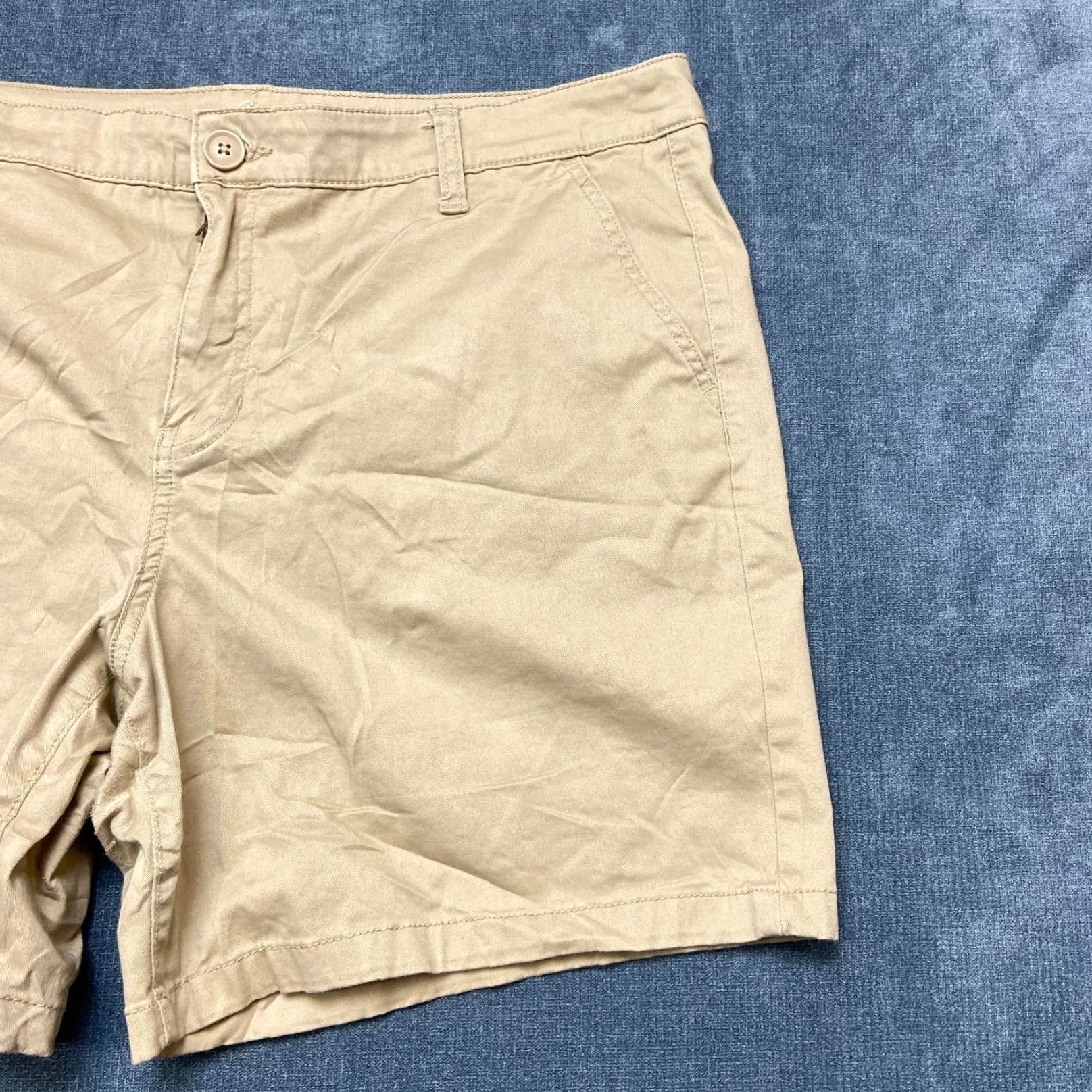 Vintage St. John's Bay Chino Shorts Womens 16 Beige Cotton Stretch High Rise Easy Fit Size 38" / US 16 / IT 52 - 2 Thumbnail