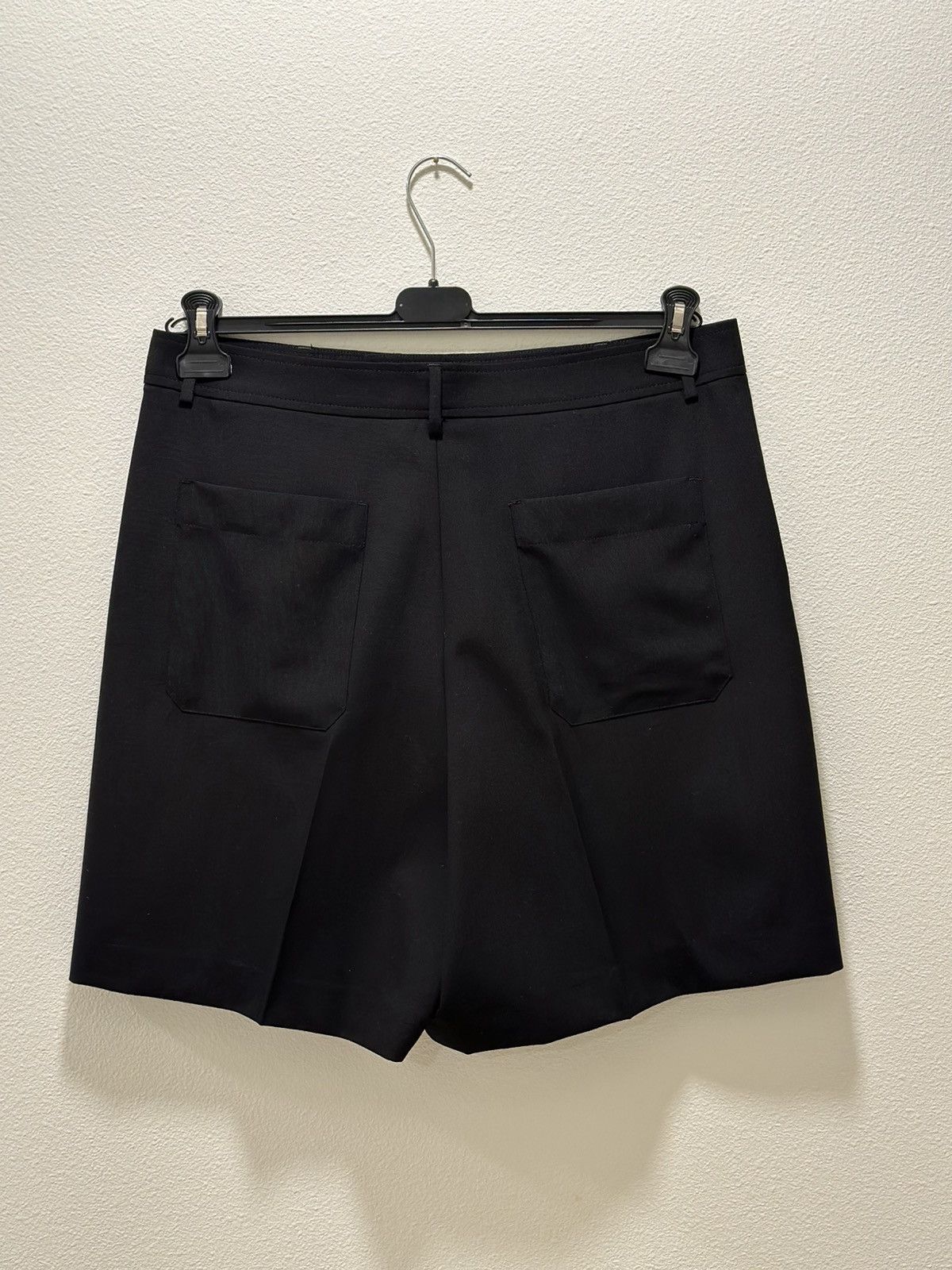 Valentino 🚨Final Price Drop! Black Wool Pleated Bermuda Shorts New Size US 34 / EU 50 - 2 Thumbnail